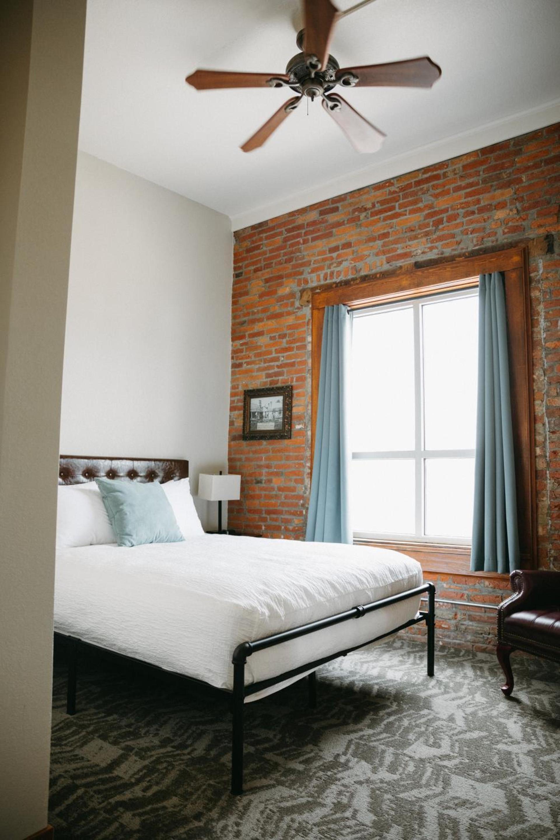 Bricktown Inn photo 22