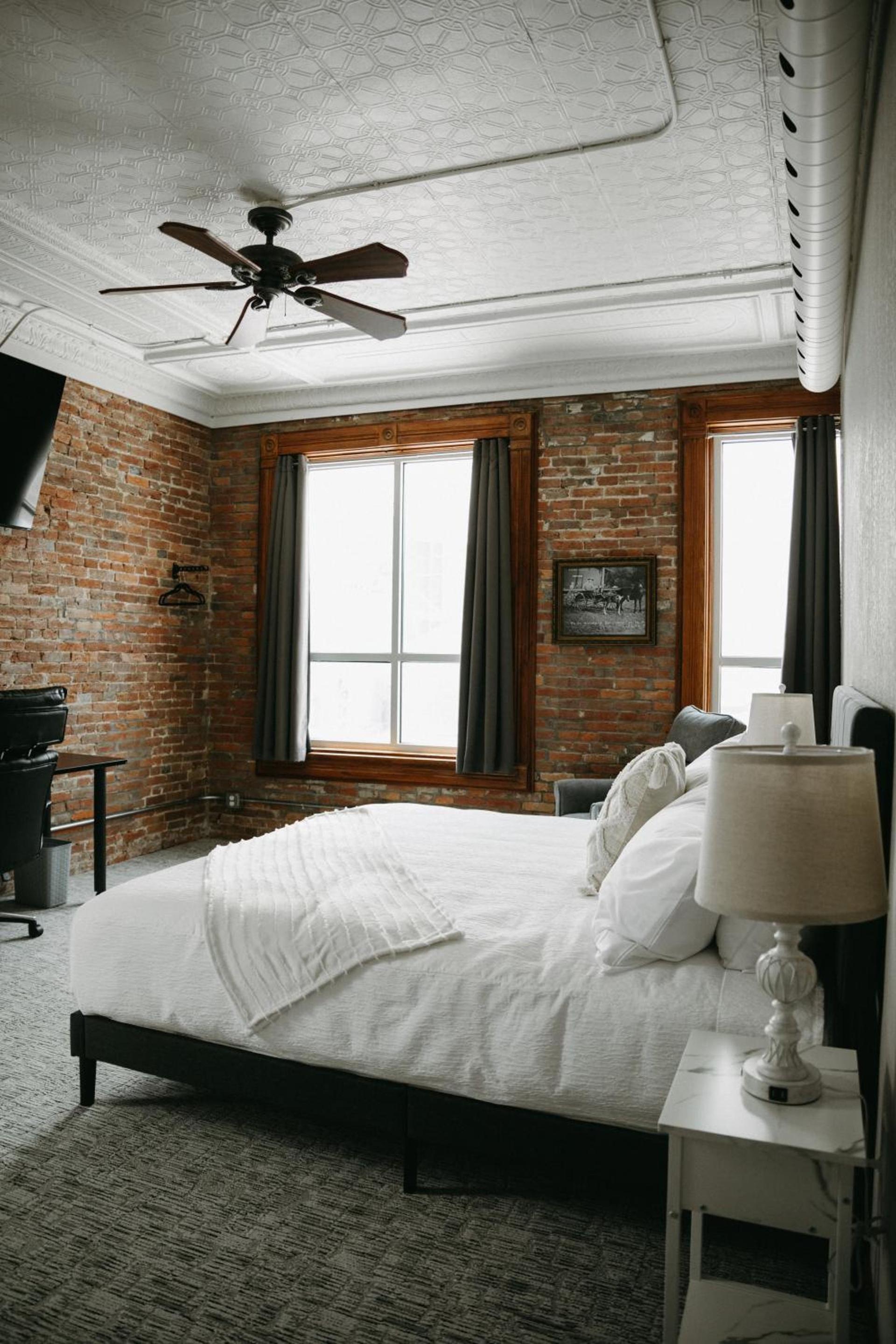 Bricktown Inn photo 28