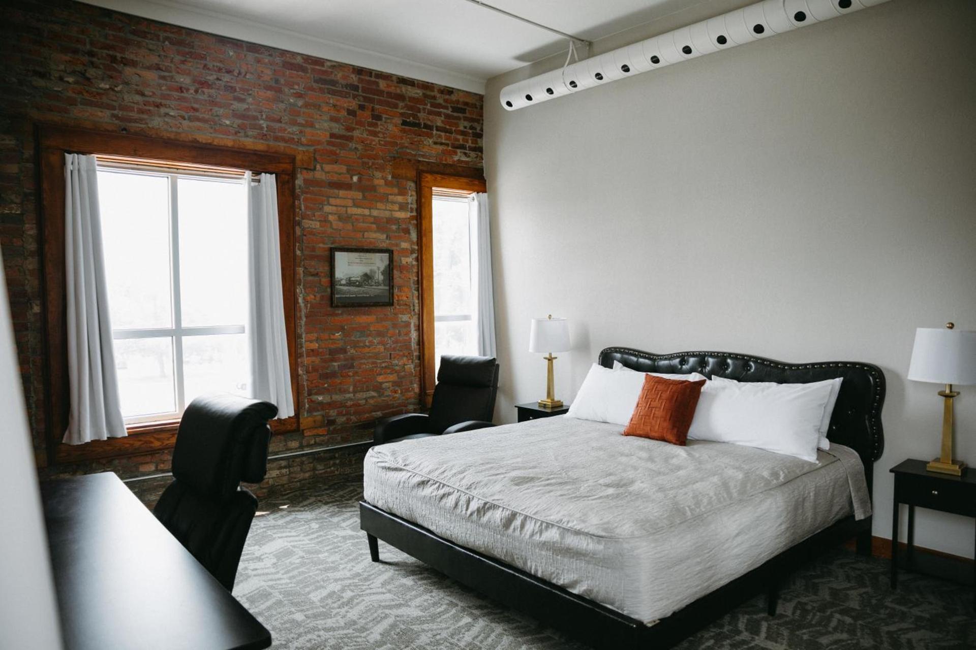Bricktown Inn photo 31