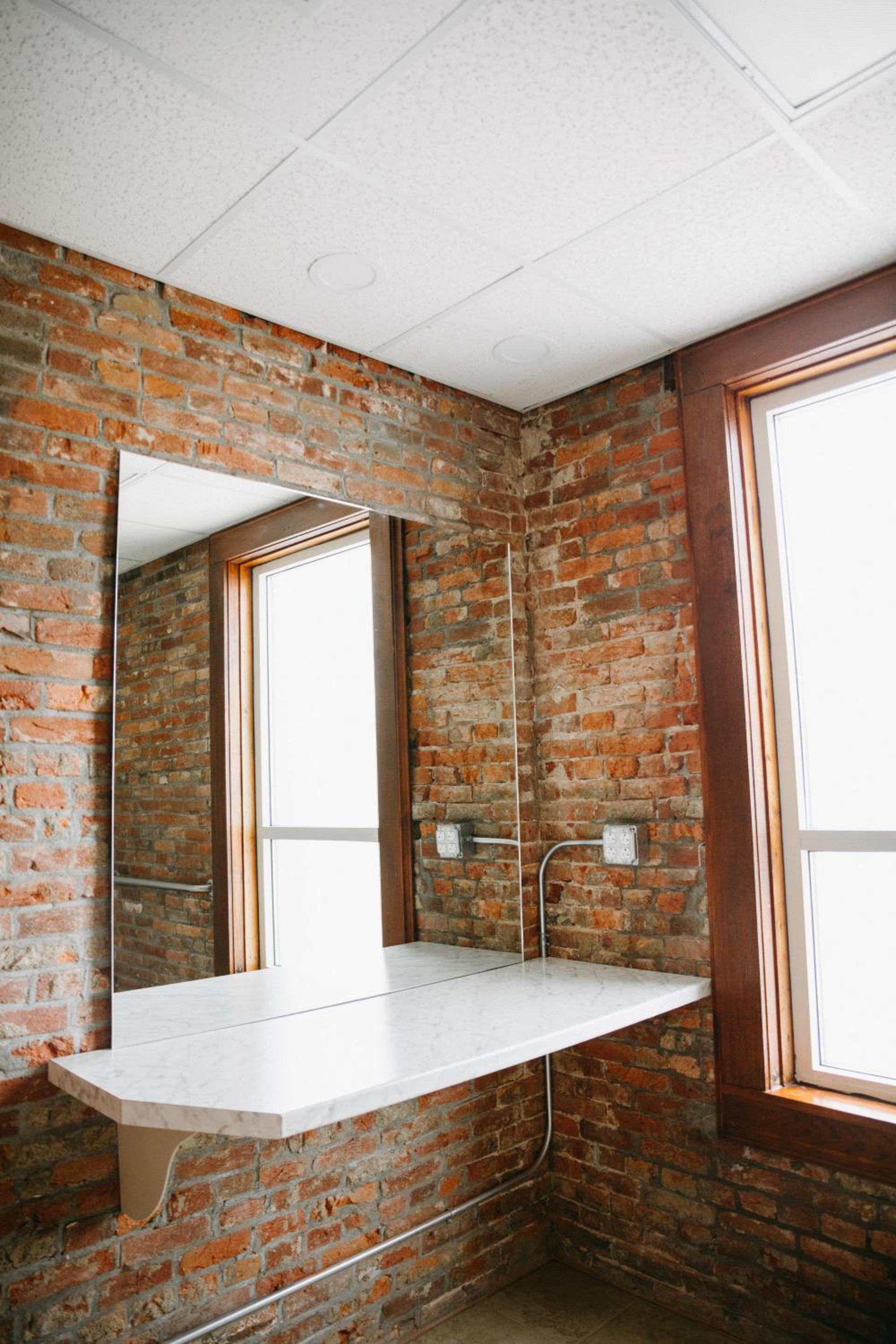 Bricktown Inn photo 37