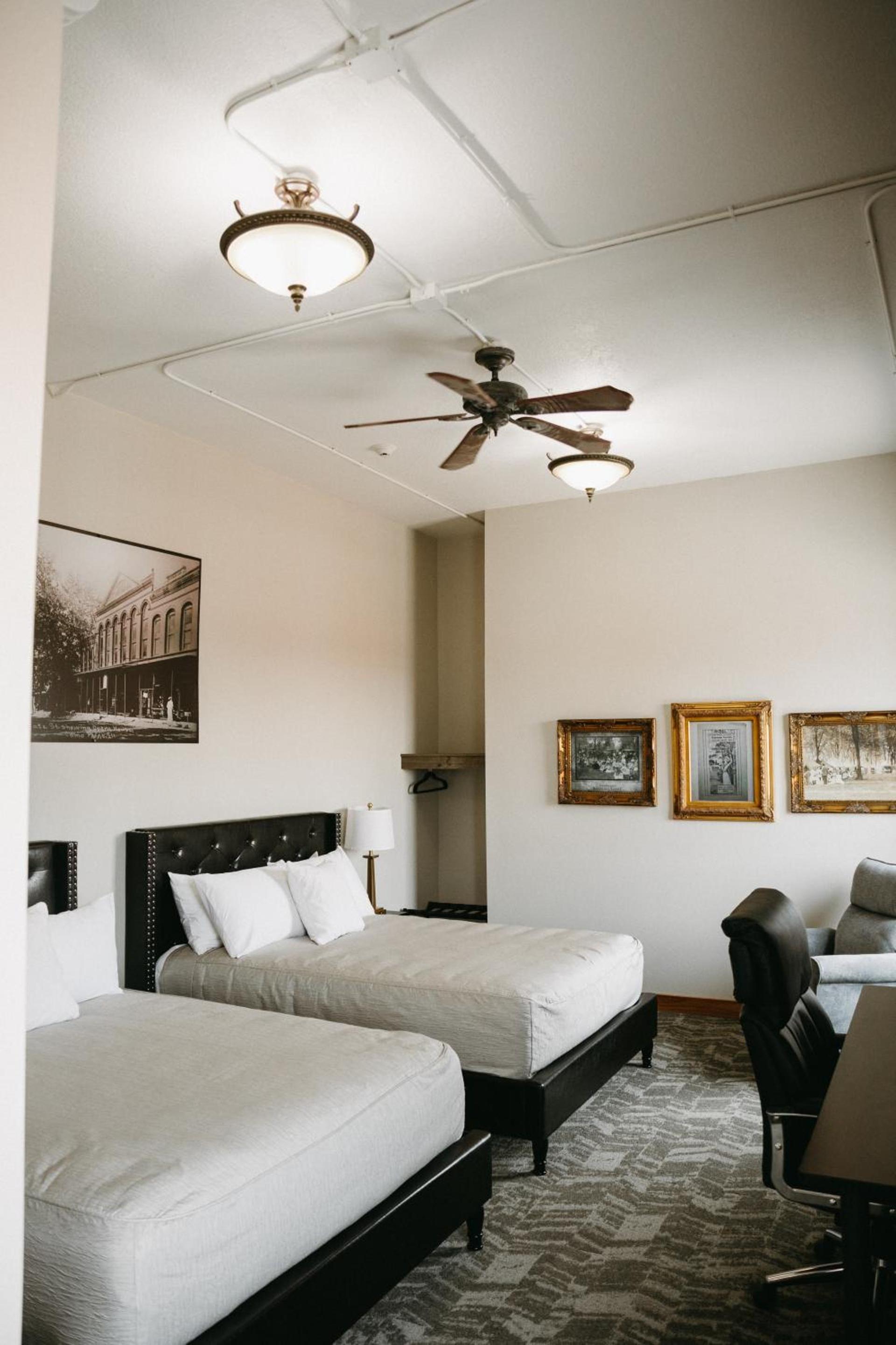 Bricktown Inn photo 38