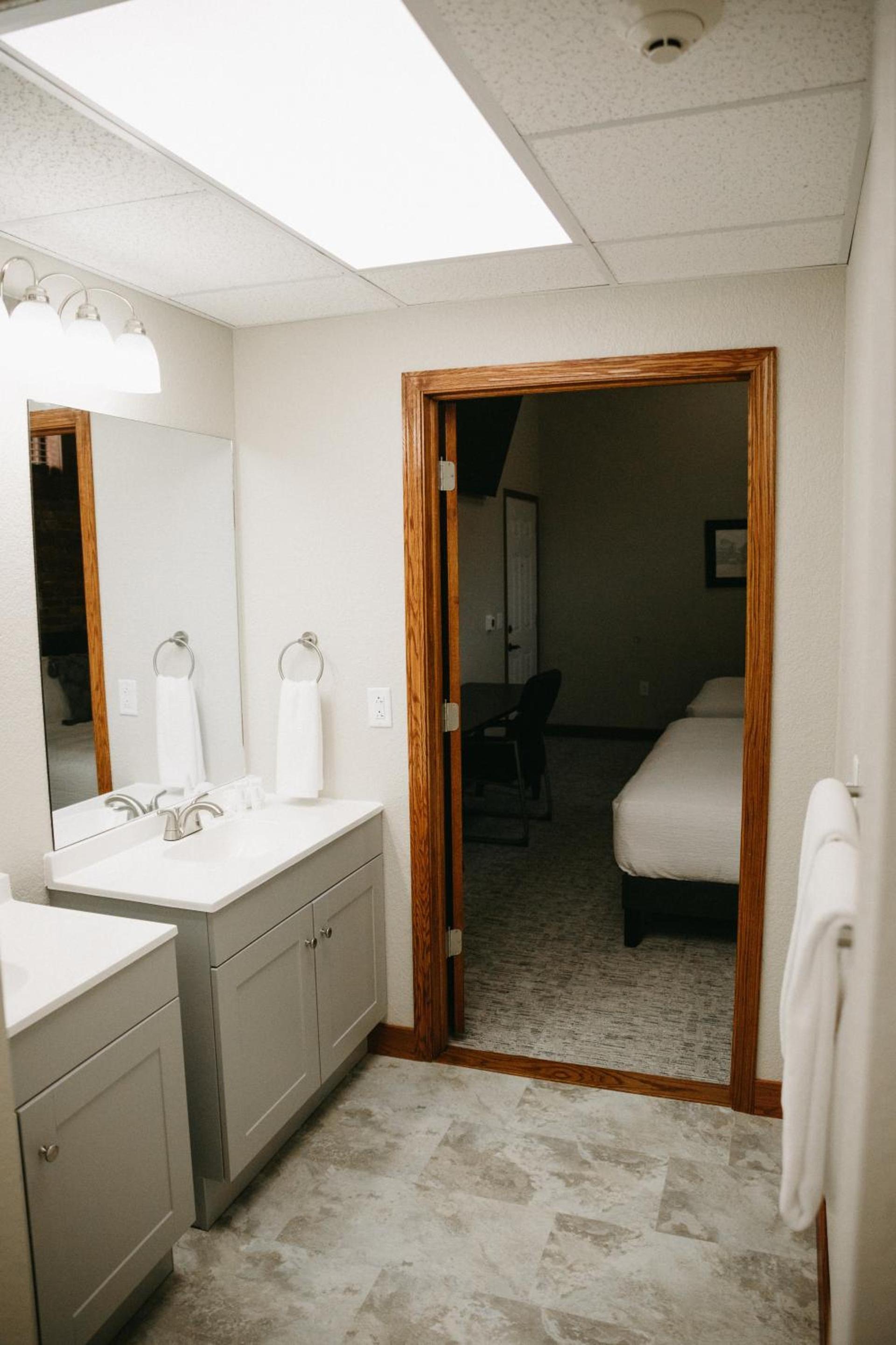 Bricktown Inn photo 47