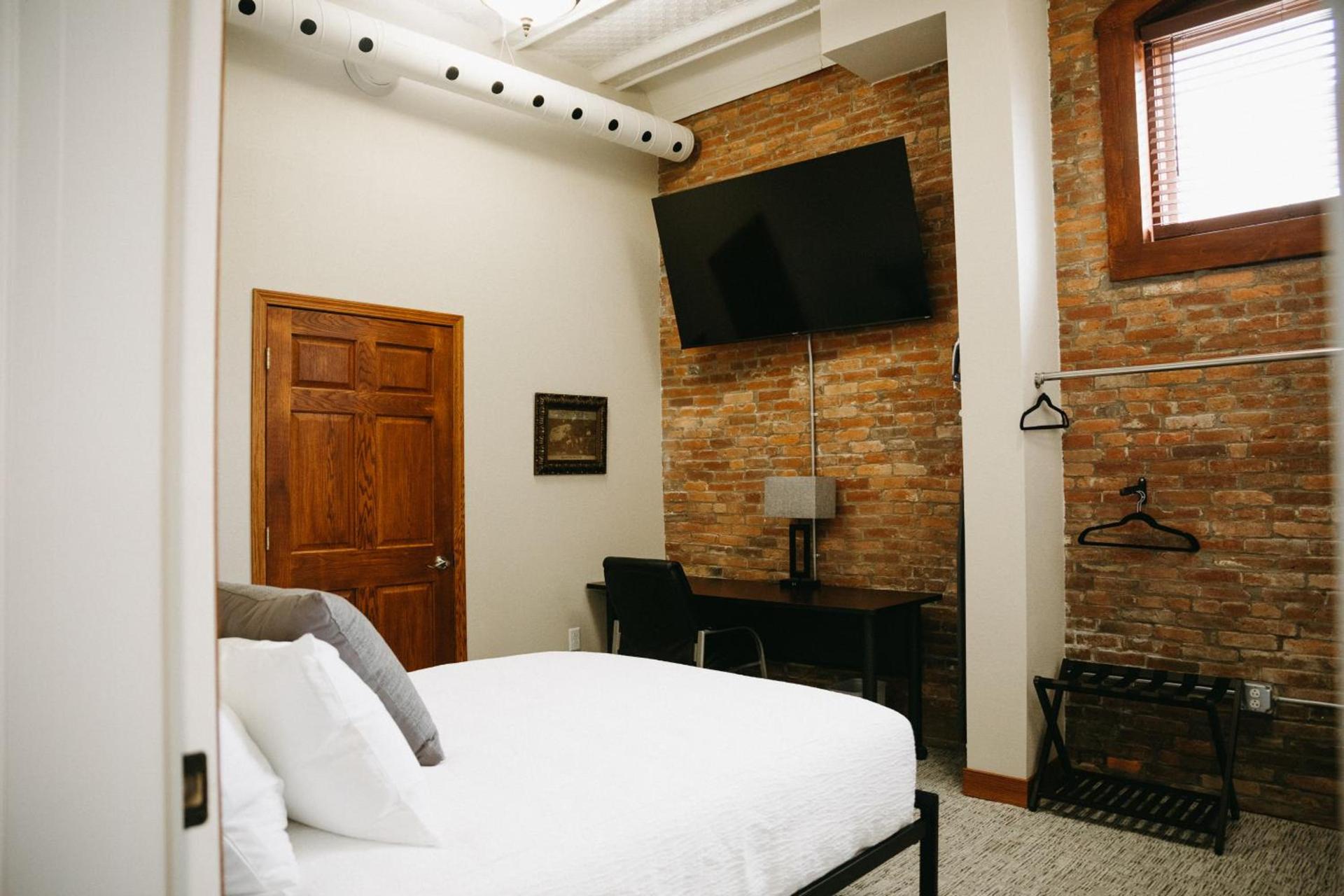 Bricktown Inn photo 51