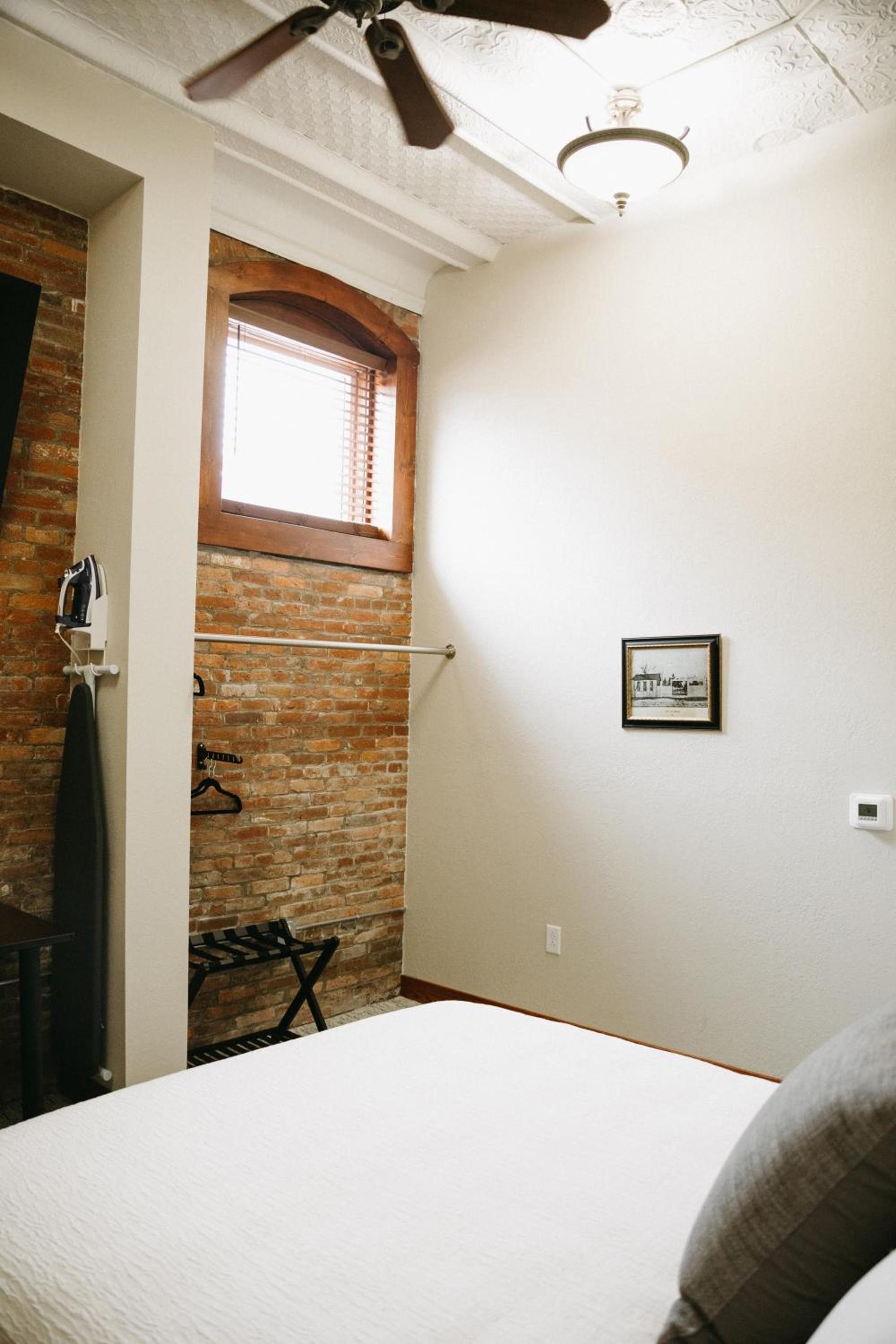 Bricktown Inn photo 52