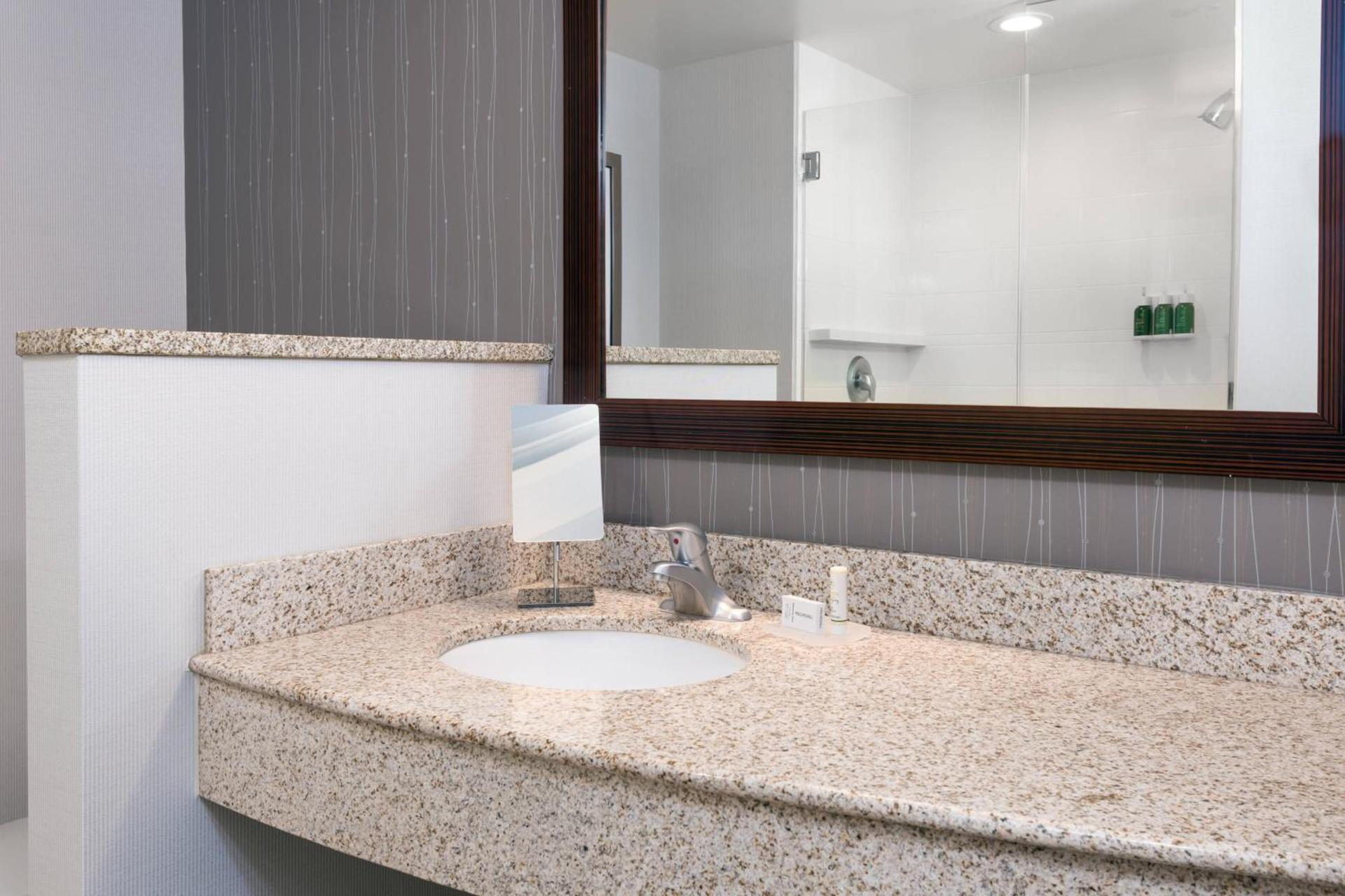 Courtyard by Marriott Buffalo Airport photo 17