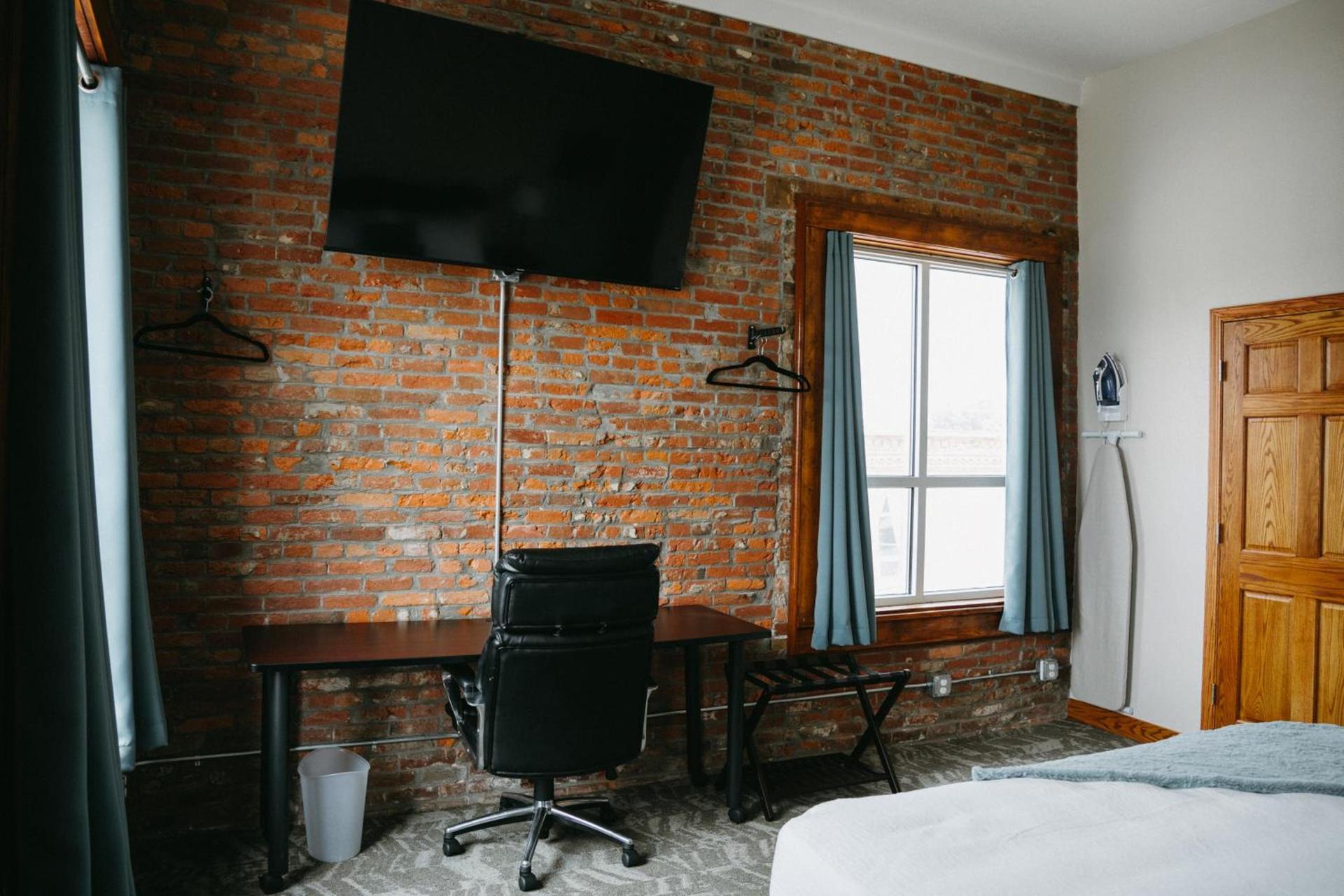 Bricktown Inn photo 59
