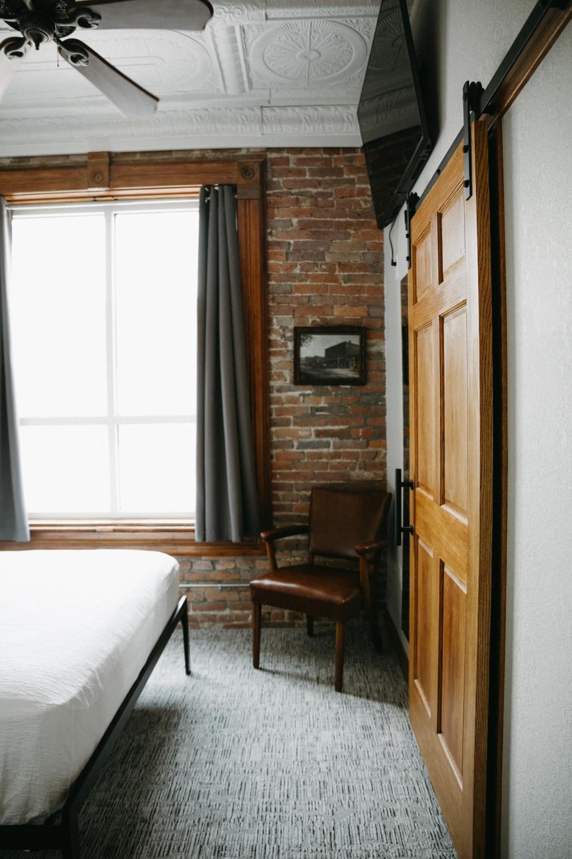 Bricktown Inn photo 63