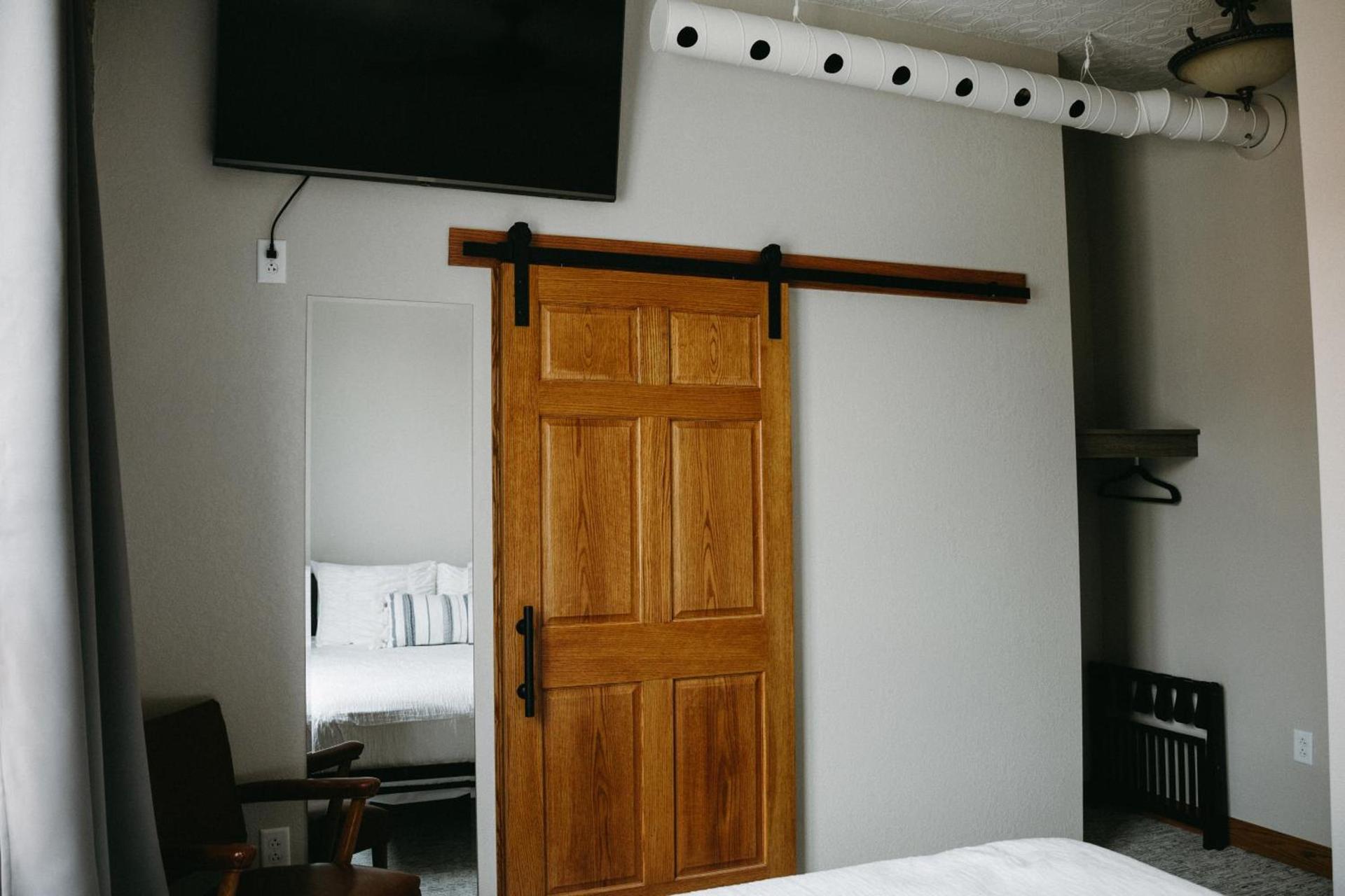 Bricktown Inn photo 67