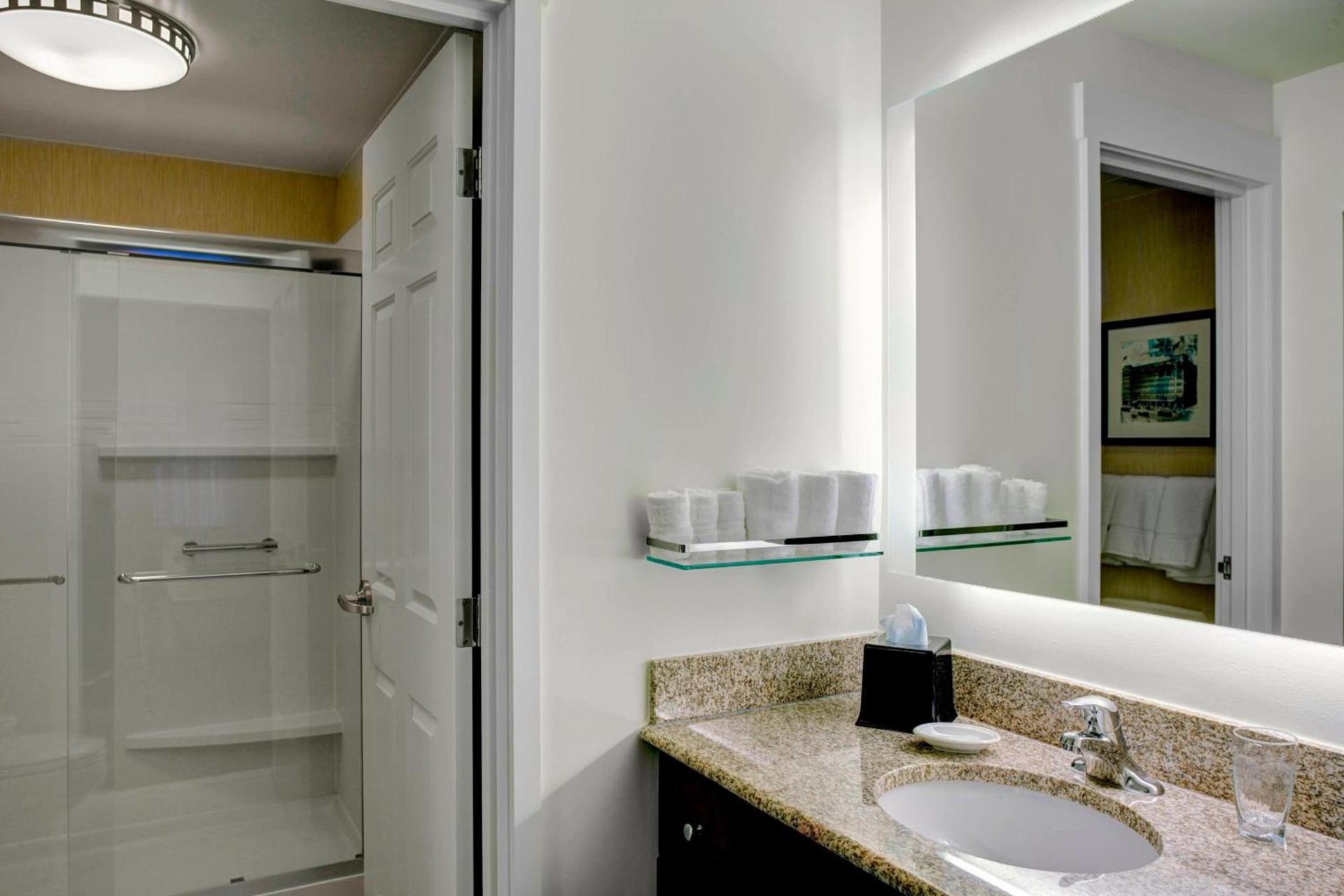 Residence Inn by Marriott Cleveland Downtown photo 14