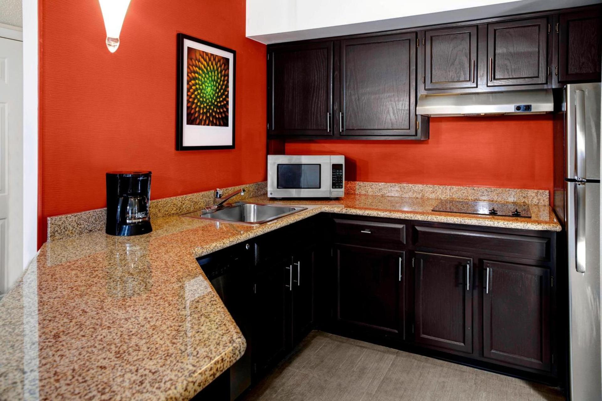Residence Inn by Marriott Cleveland Independence photo 6