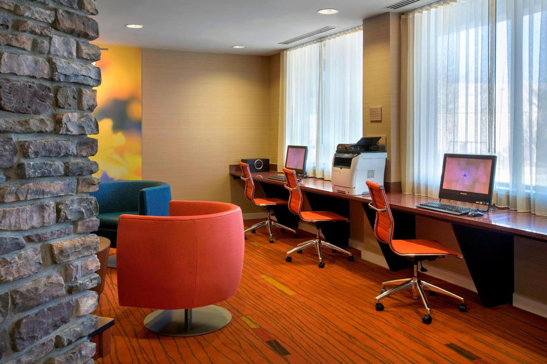 Courtyard by Marriott Paramus photo 14