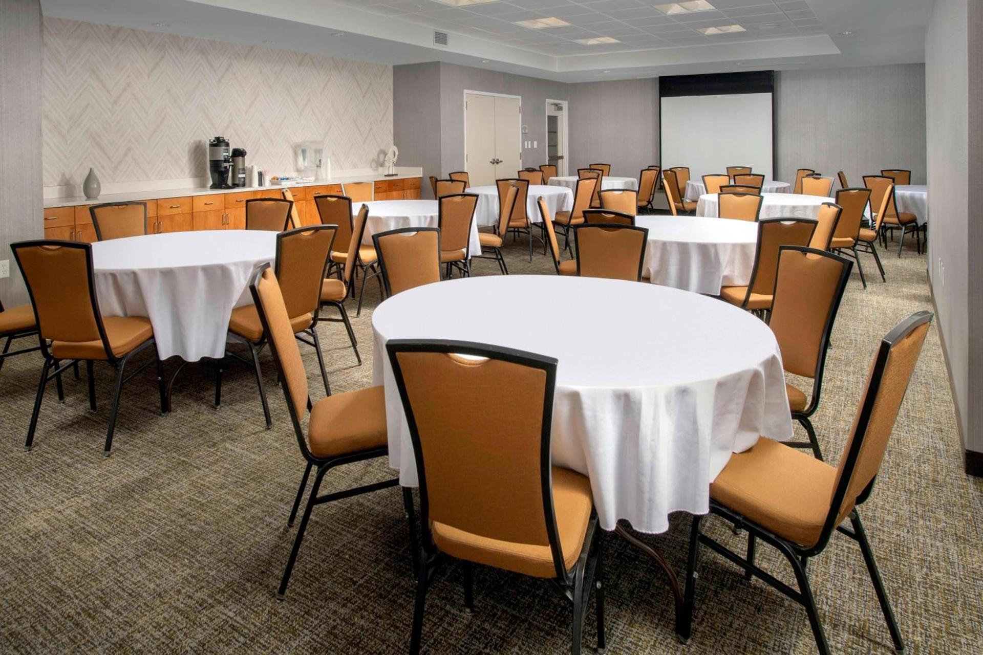 SpringHill Suites Alexandria photo 17