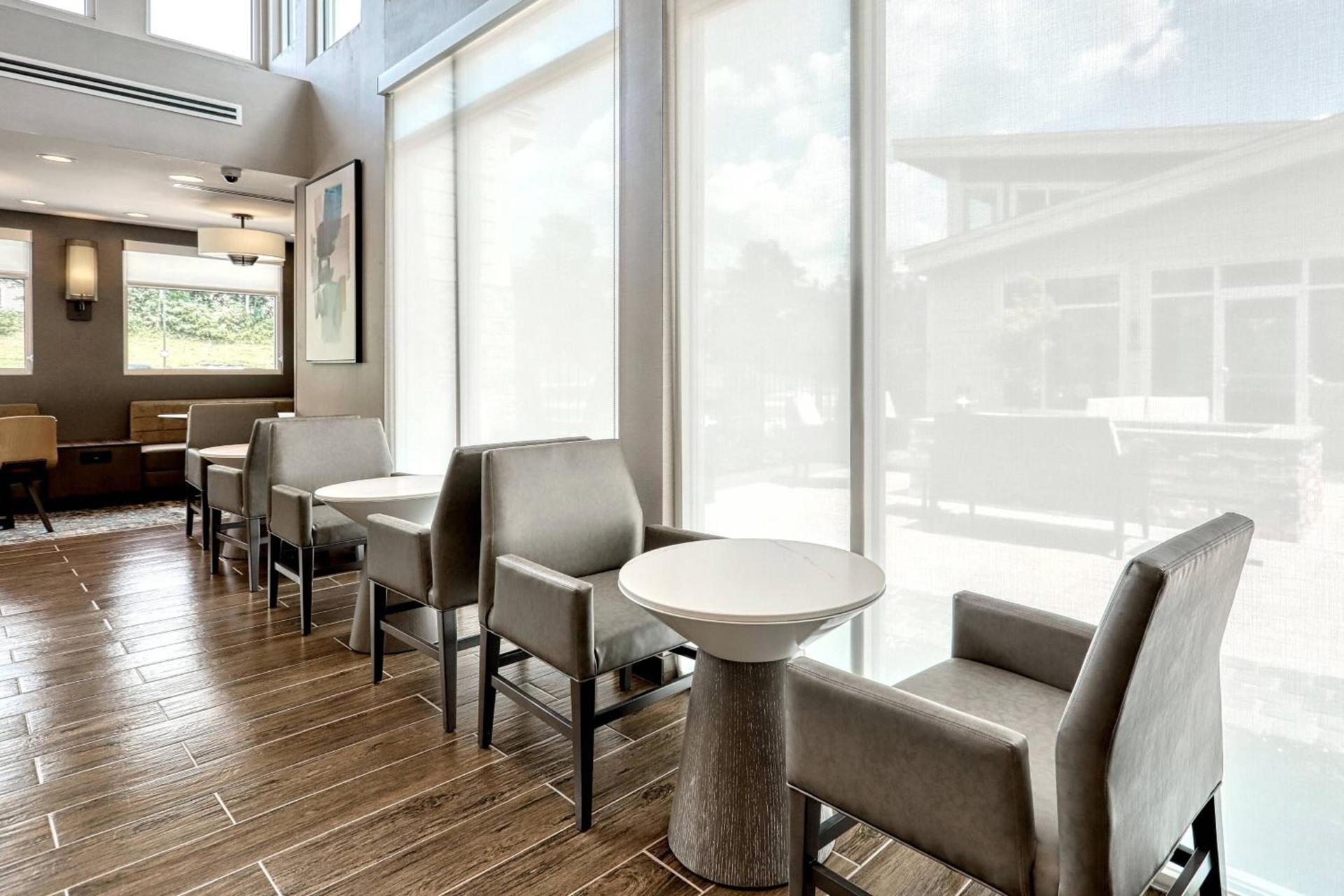 Residence Inn by Marriott Harrisburg North photo 8