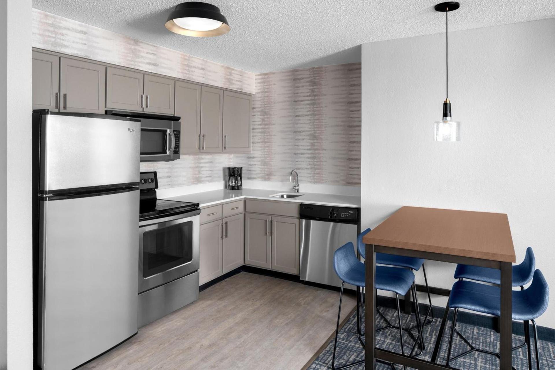 Residence Inn by Marriott Holland photo 10