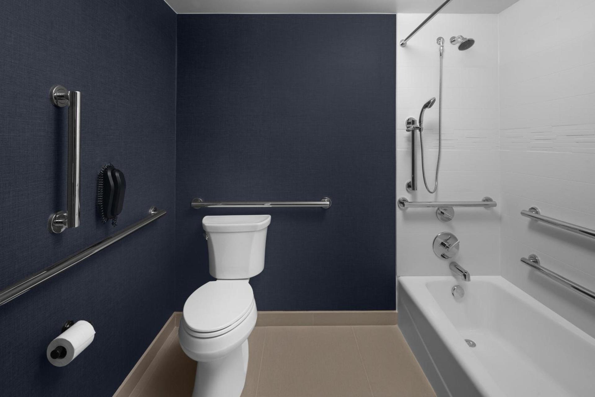 Residence Inn by Marriott Holland photo 15