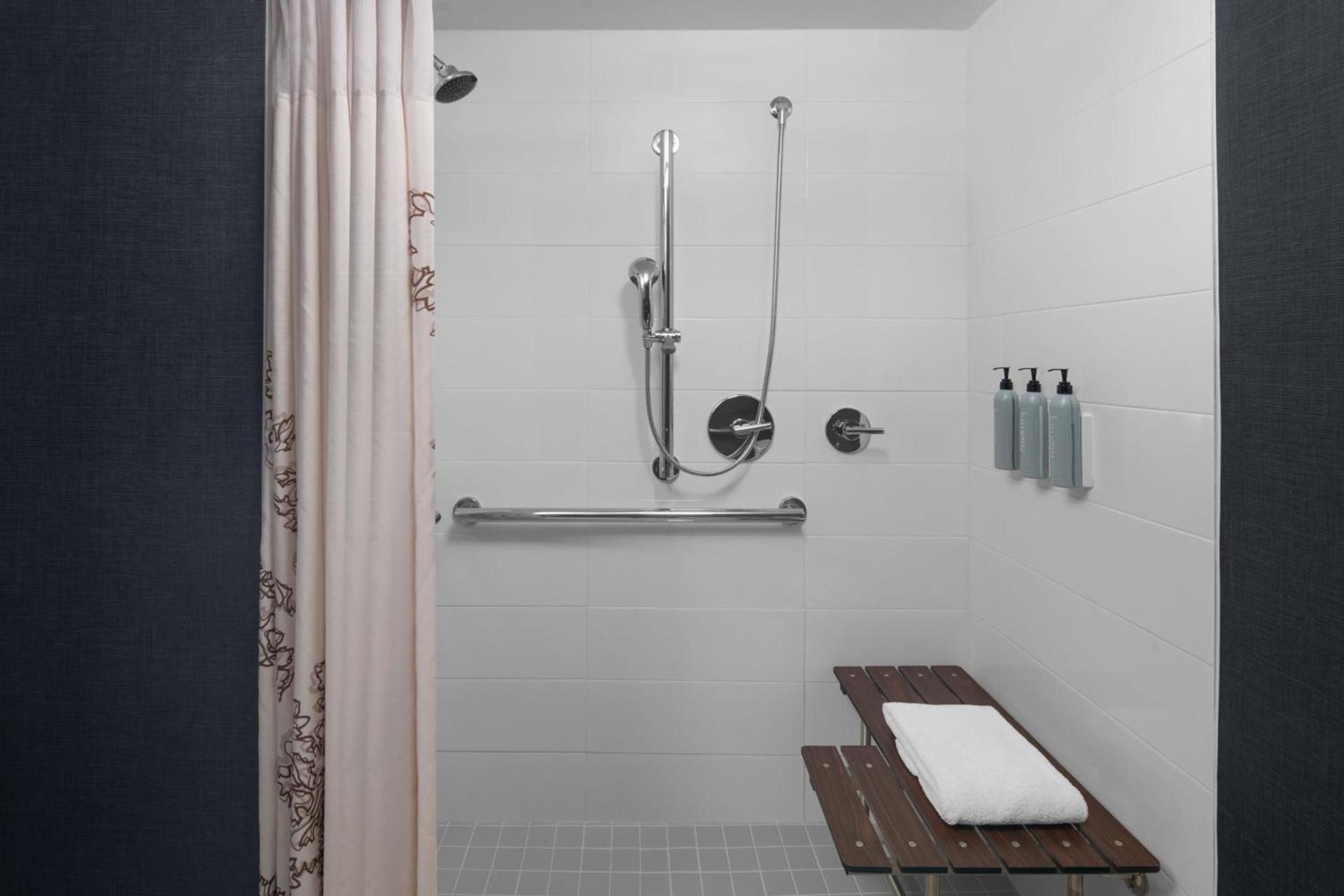 Residence Inn by Marriott Holland photo 16