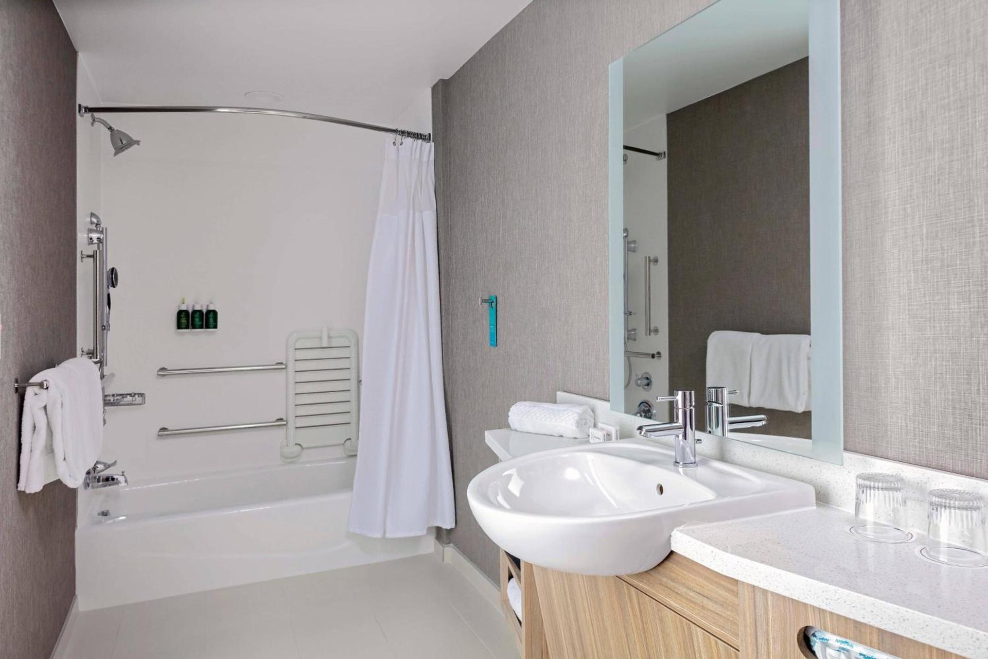SpringHill Suites by Marriott Kansas City Plaza photo 9