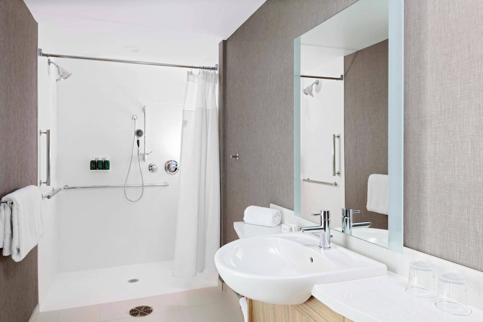 SpringHill Suites by Marriott Kansas City Plaza photo 10
