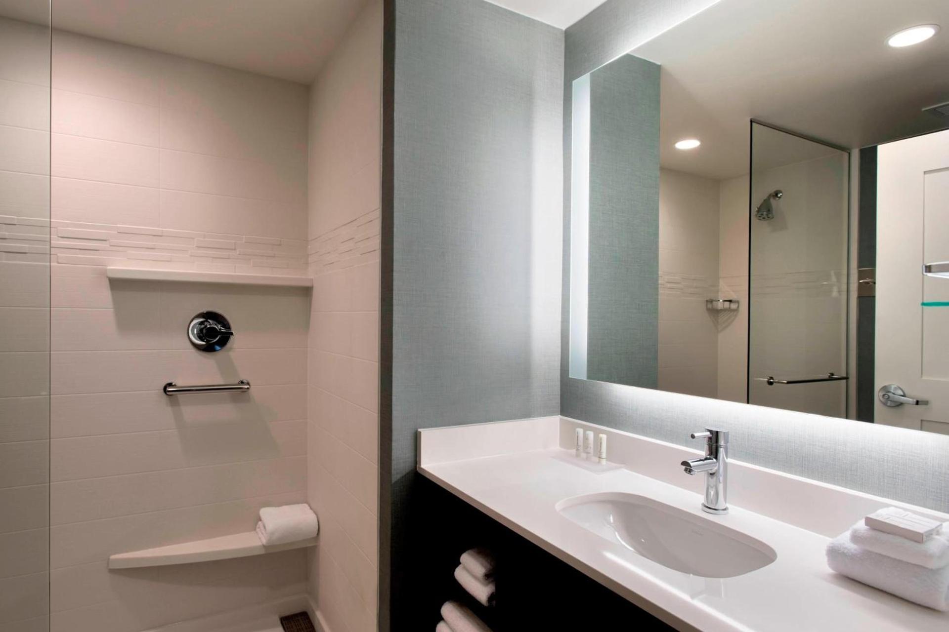 Residence Inn by Marriott New York Long Island East End photo 16