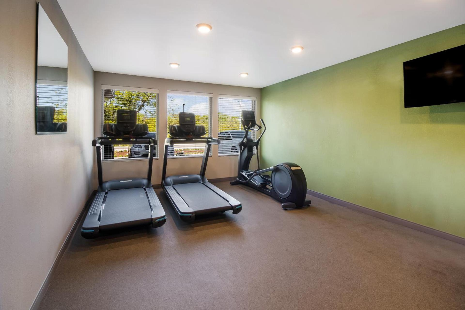 WoodSpring Suites East Lansing - University Area photo 6