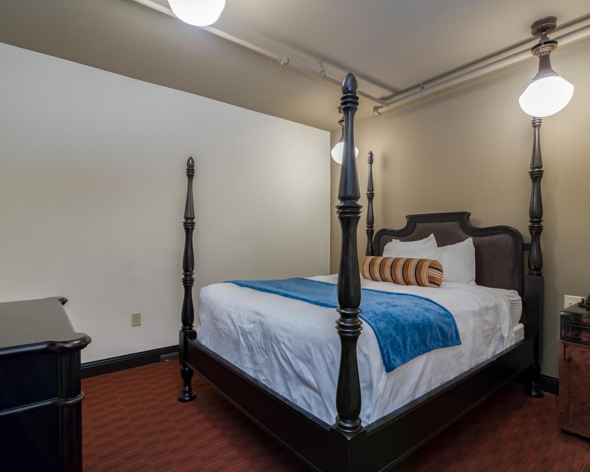 Brewhouse Inn and Suites photo 6