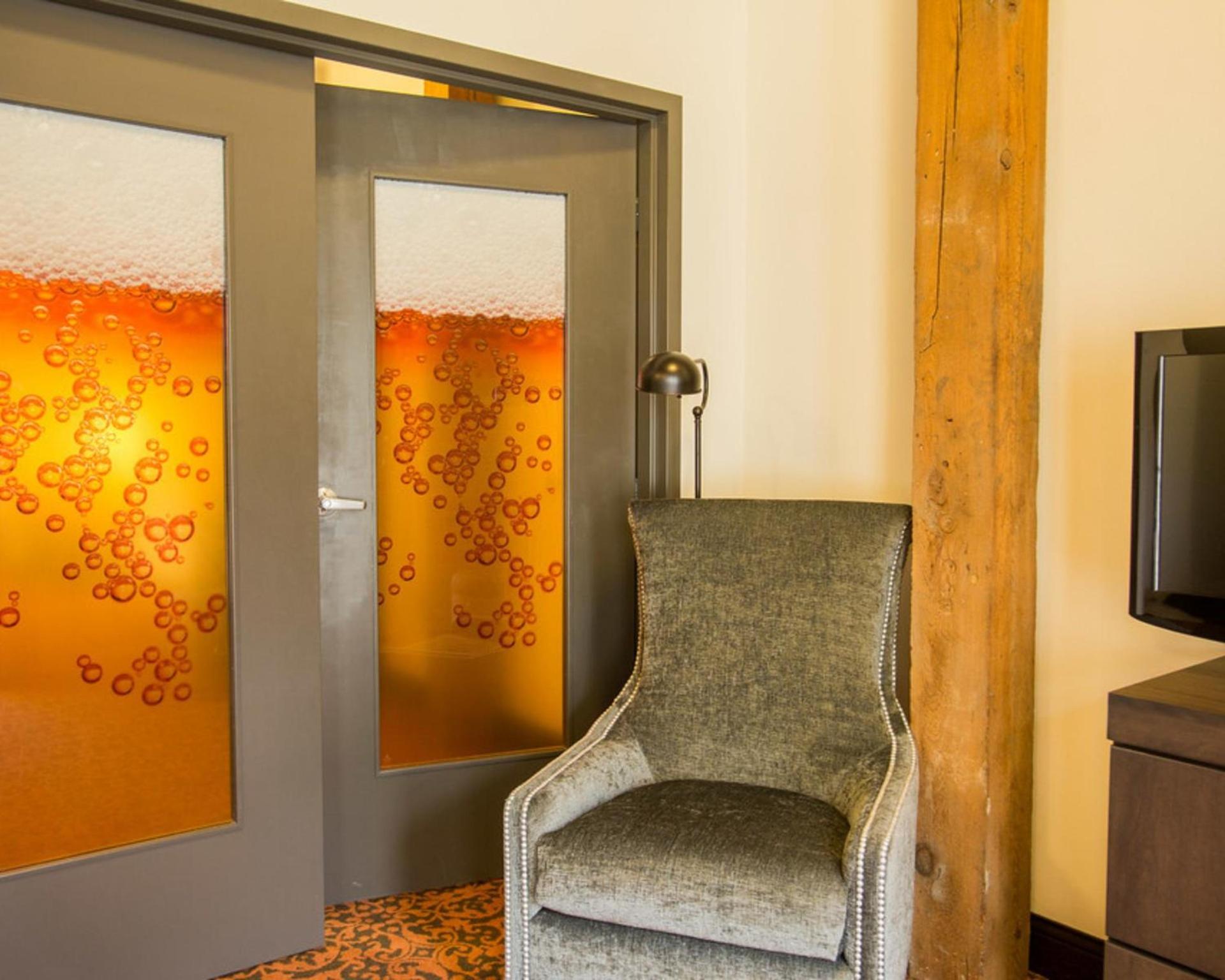 Brewhouse Inn and Suites photo 9