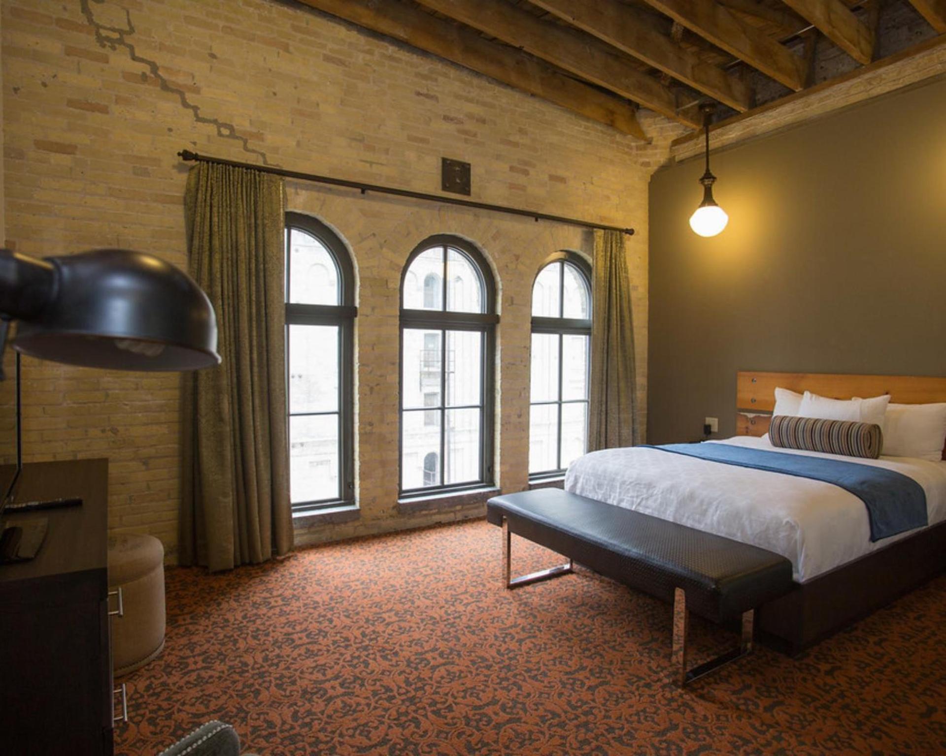 Brewhouse Inn and Suites photo 12