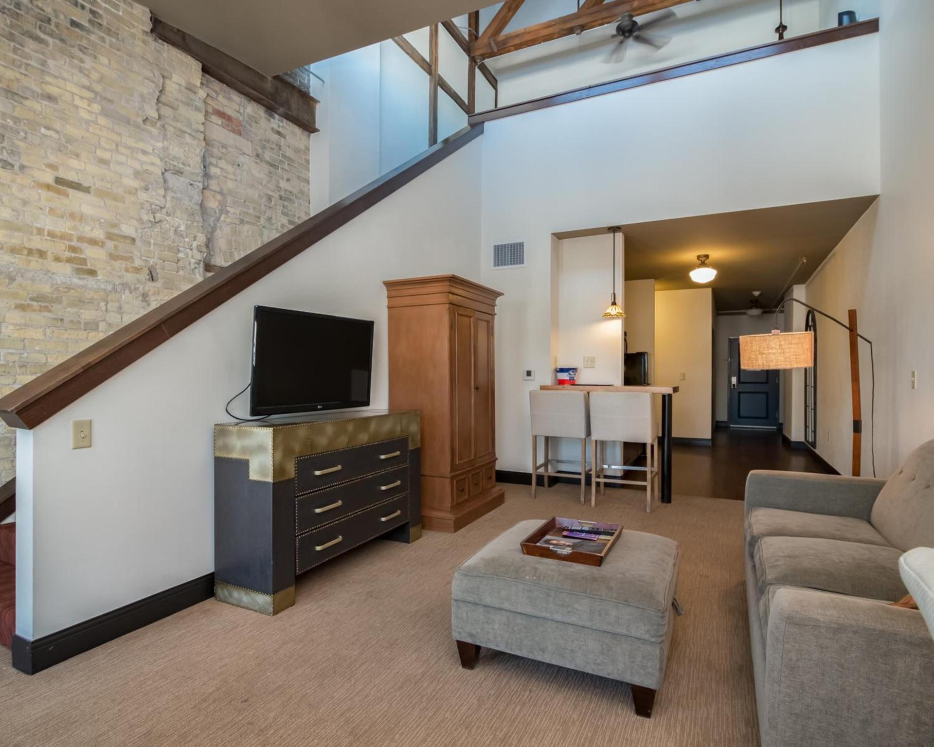 Brewhouse Inn and Suites photo 13
