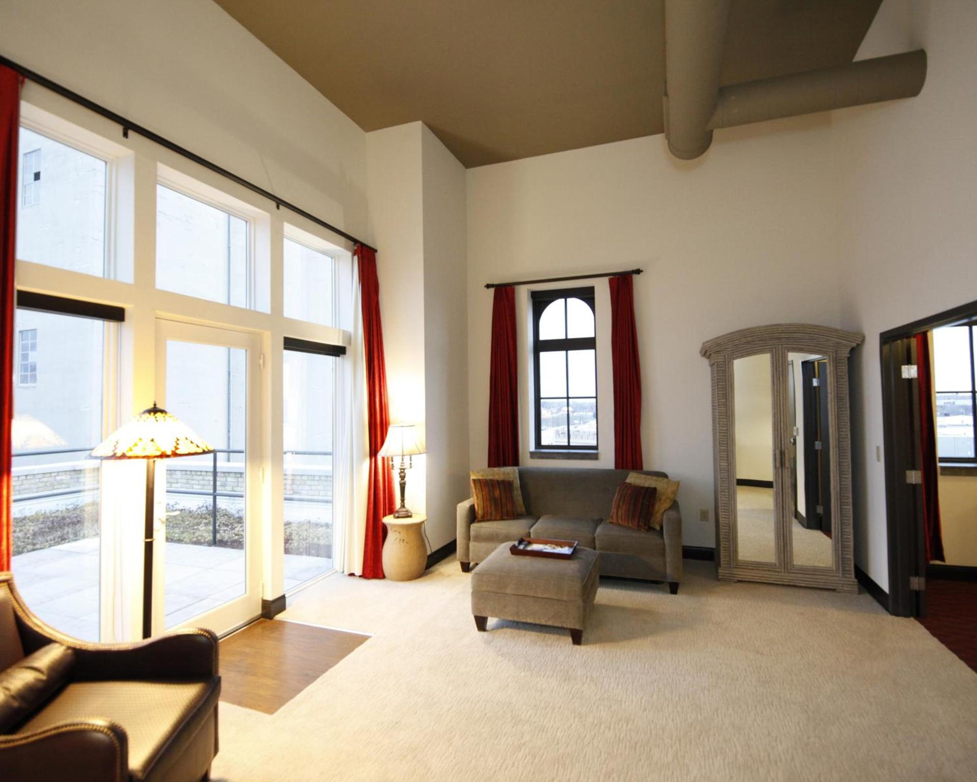 Brewhouse Inn and Suites photo 21