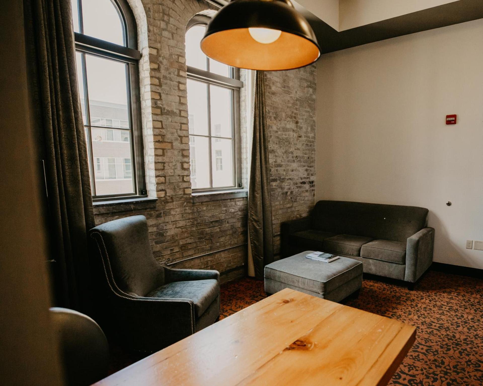 Brewhouse Inn and Suites photo 31