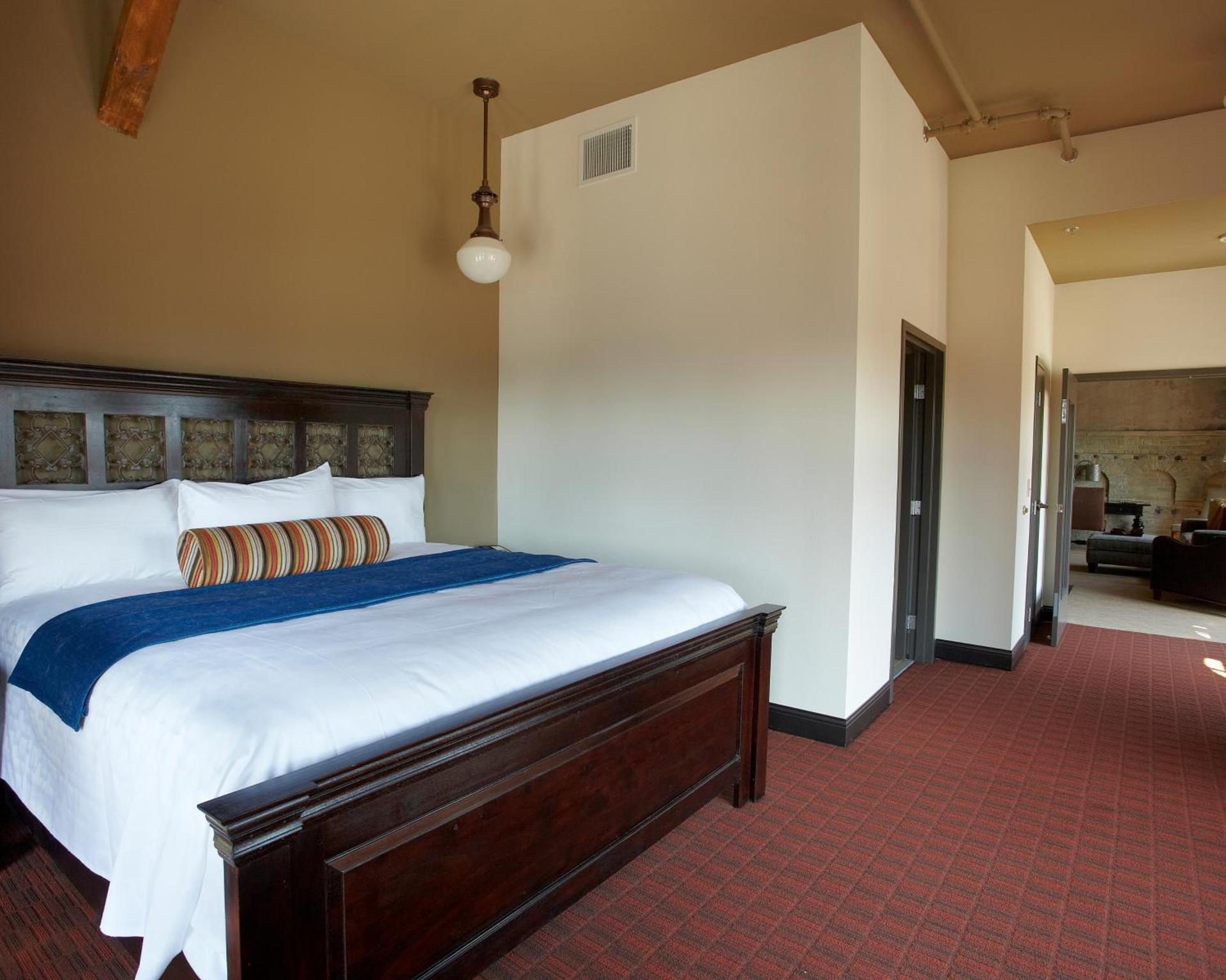 Brewhouse Inn and Suites photo 50