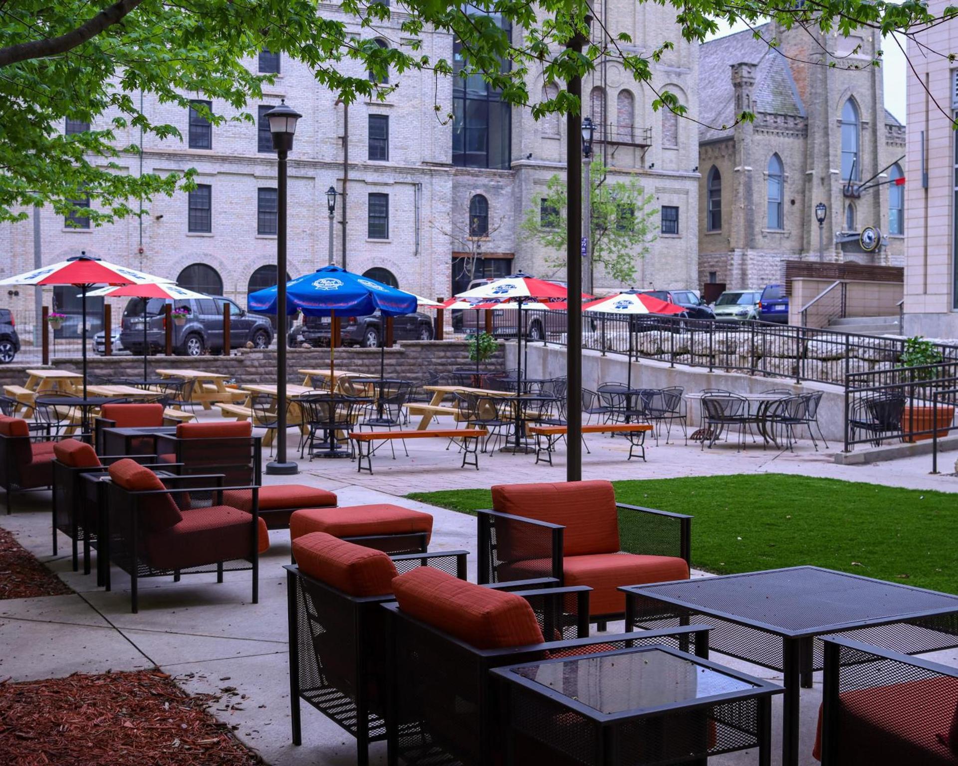 Brewhouse Inn and Suites photo 48