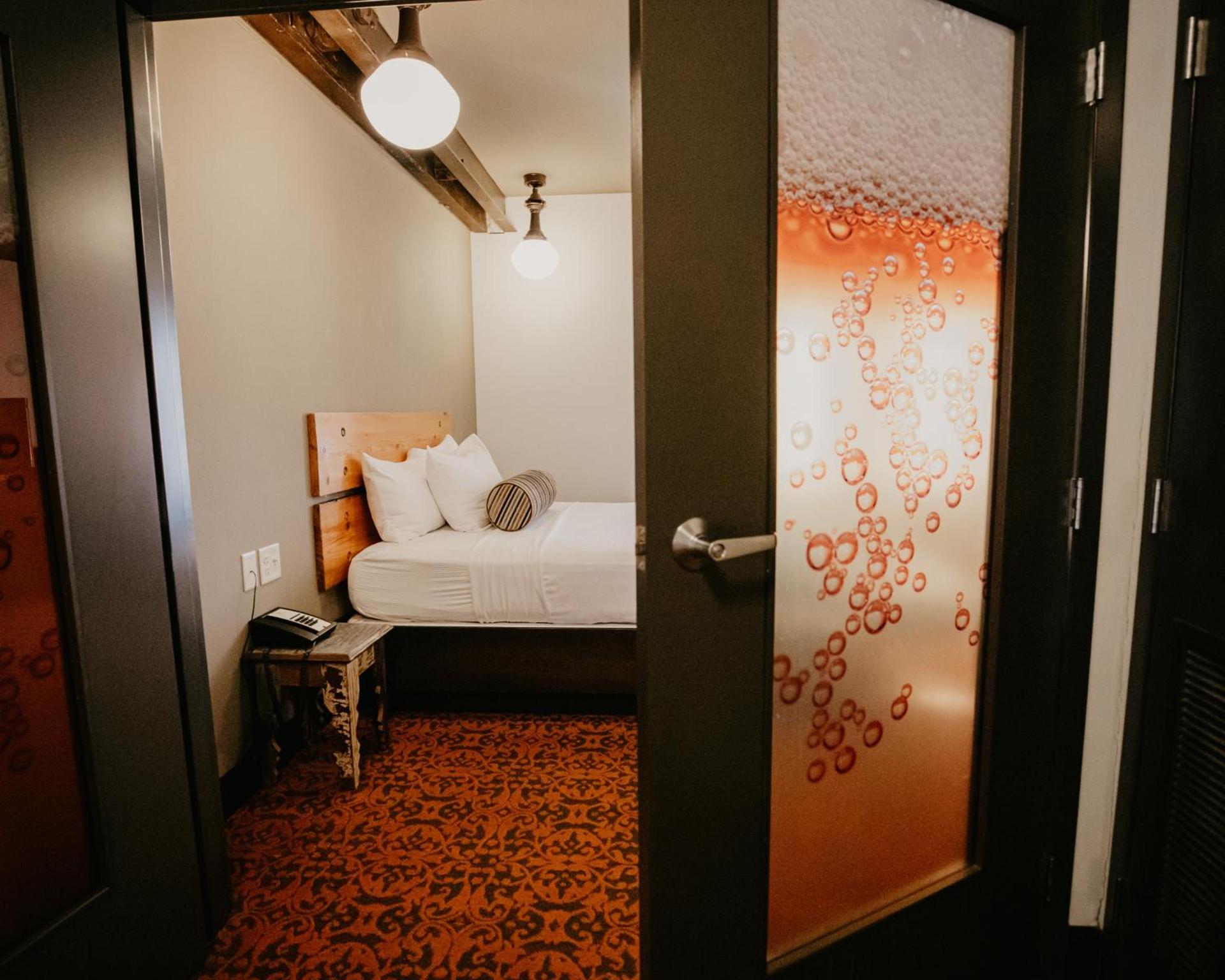 Brewhouse Inn and Suites photo 43