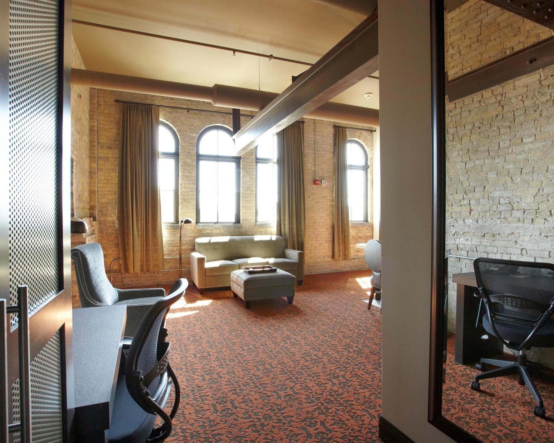Brewhouse Inn and Suites photo 42