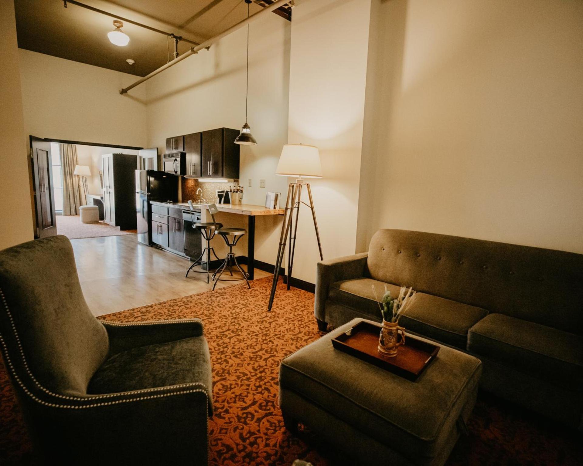 Brewhouse Inn and Suites photo 64