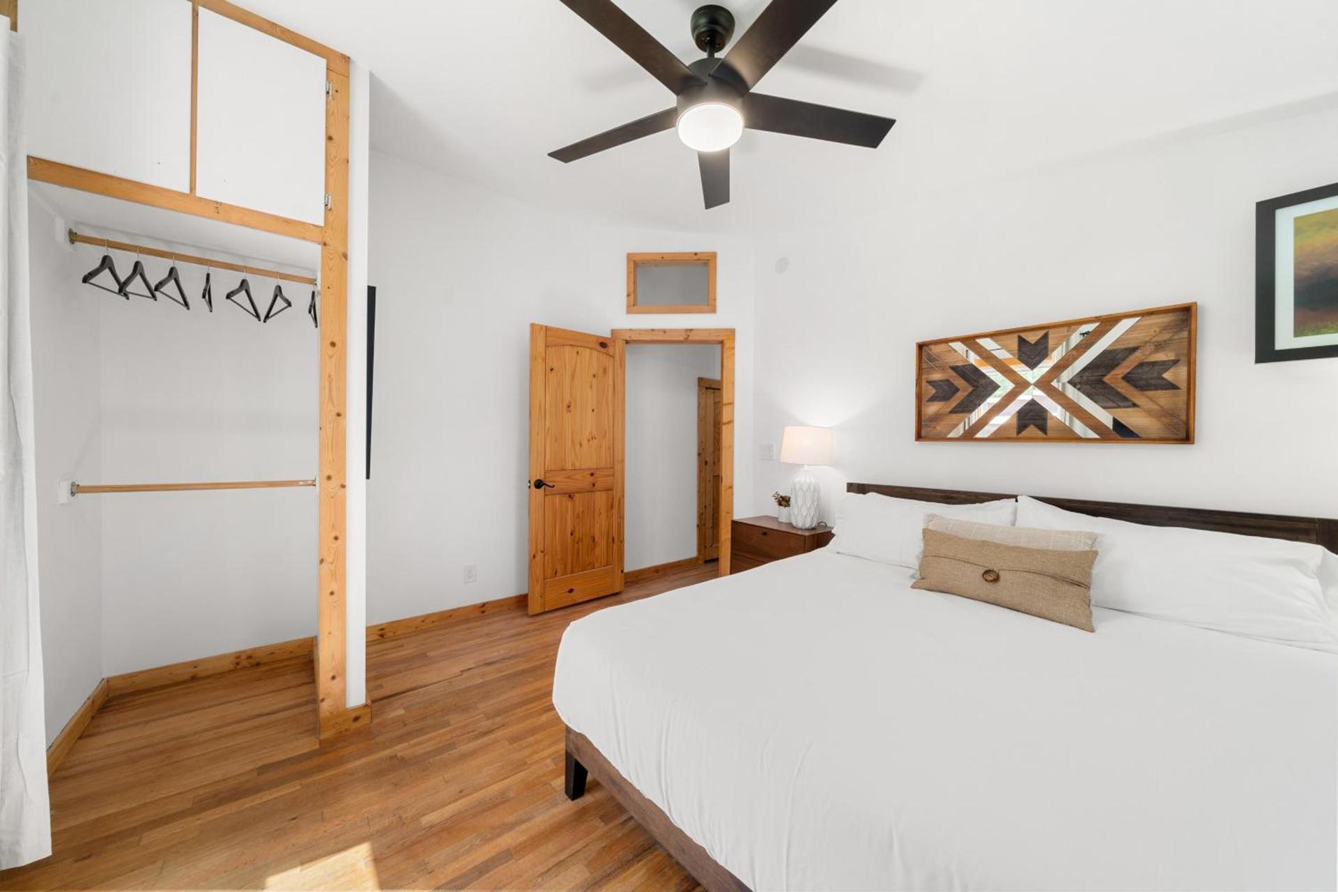 CedarWood Inn photo 48