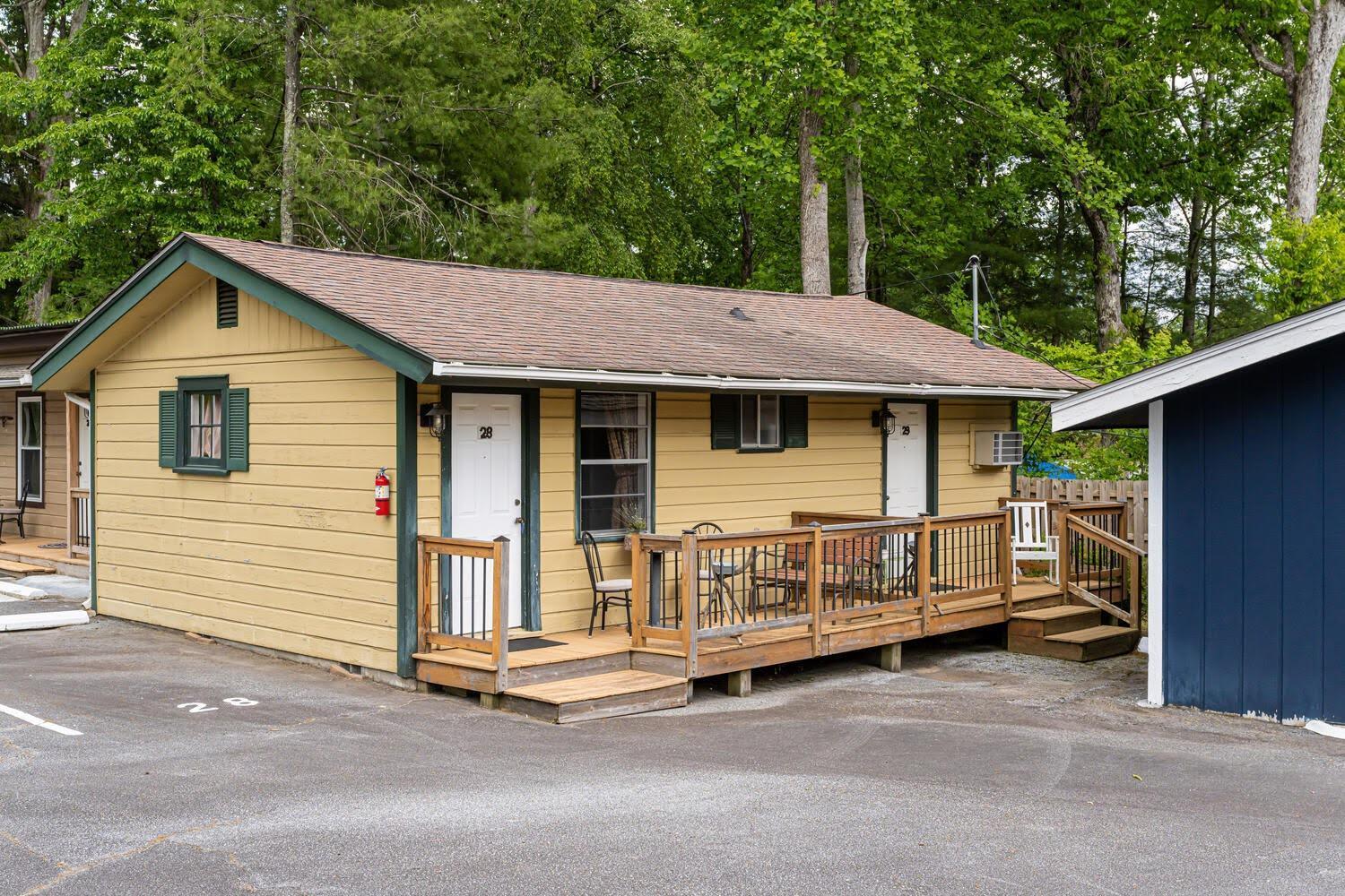 CedarWood Inn photo 66