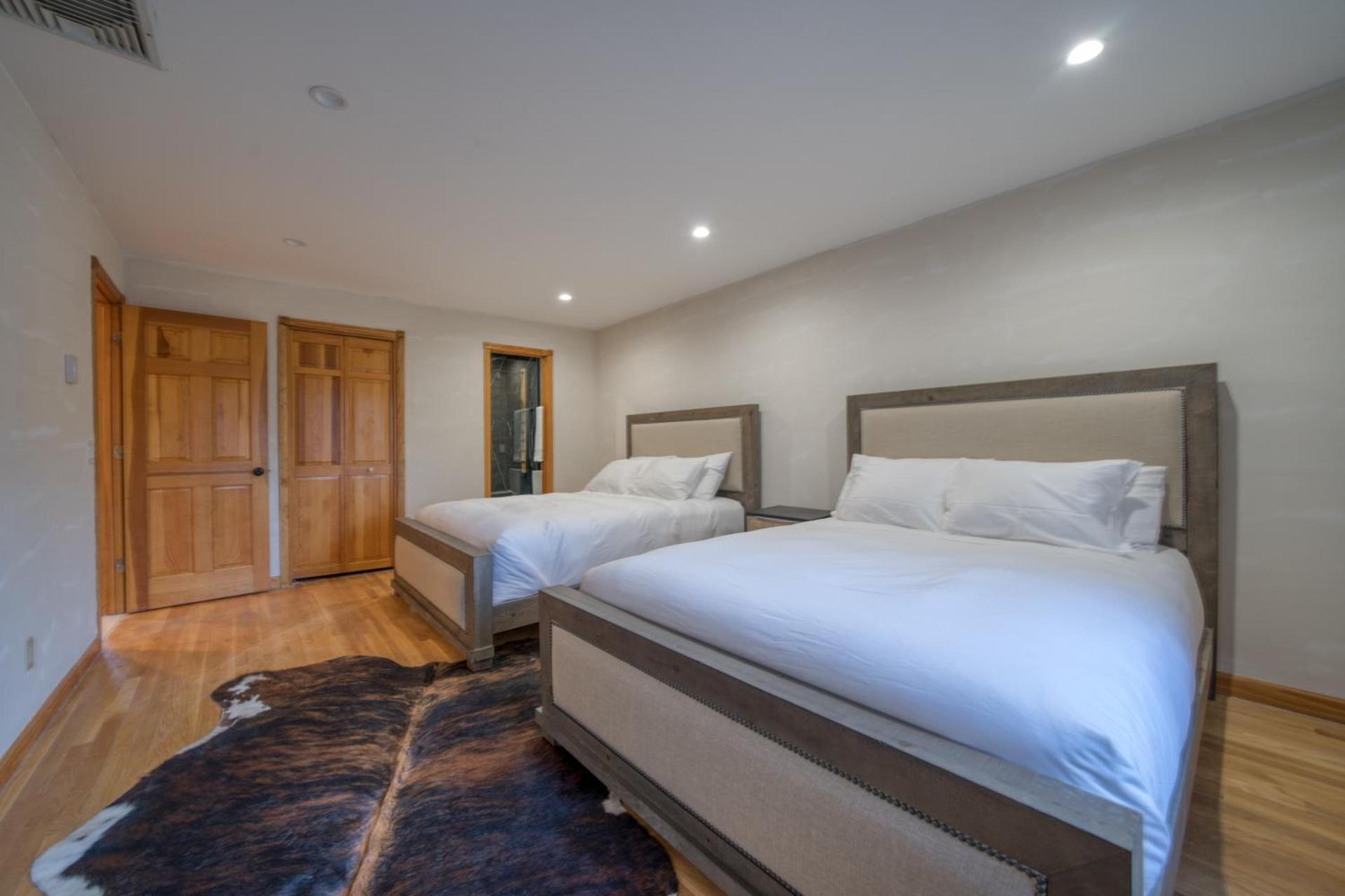The Haüs Windham - Spacious Suites, Hot Tub, Mountain Views! photo 7