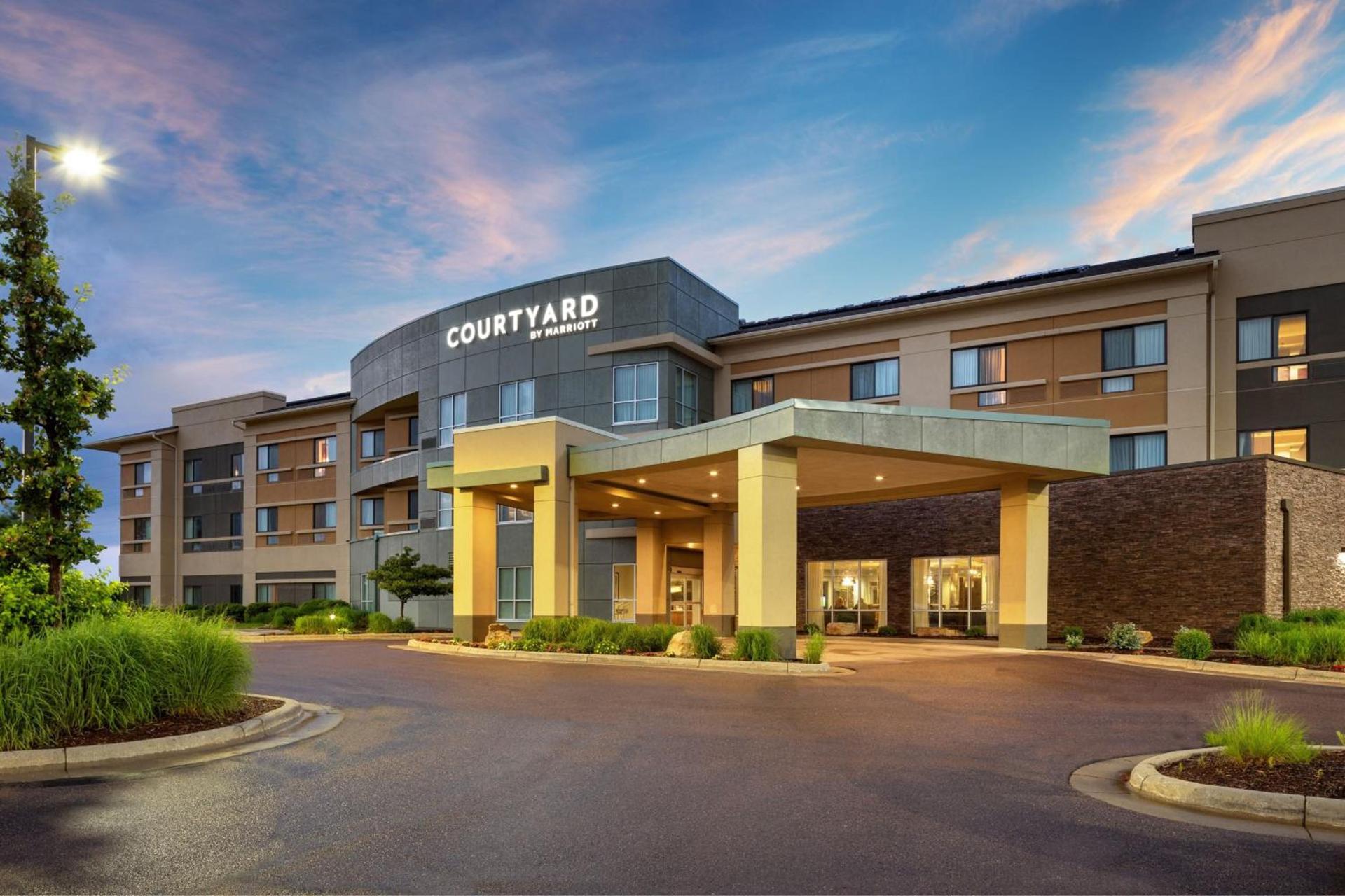 Courtyard Mankato Hotel & Event Center photo 47