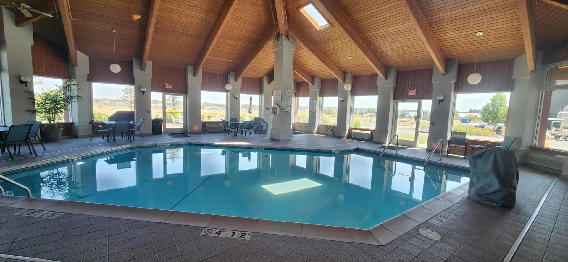 Ten Pin Inn & Suites photo 15