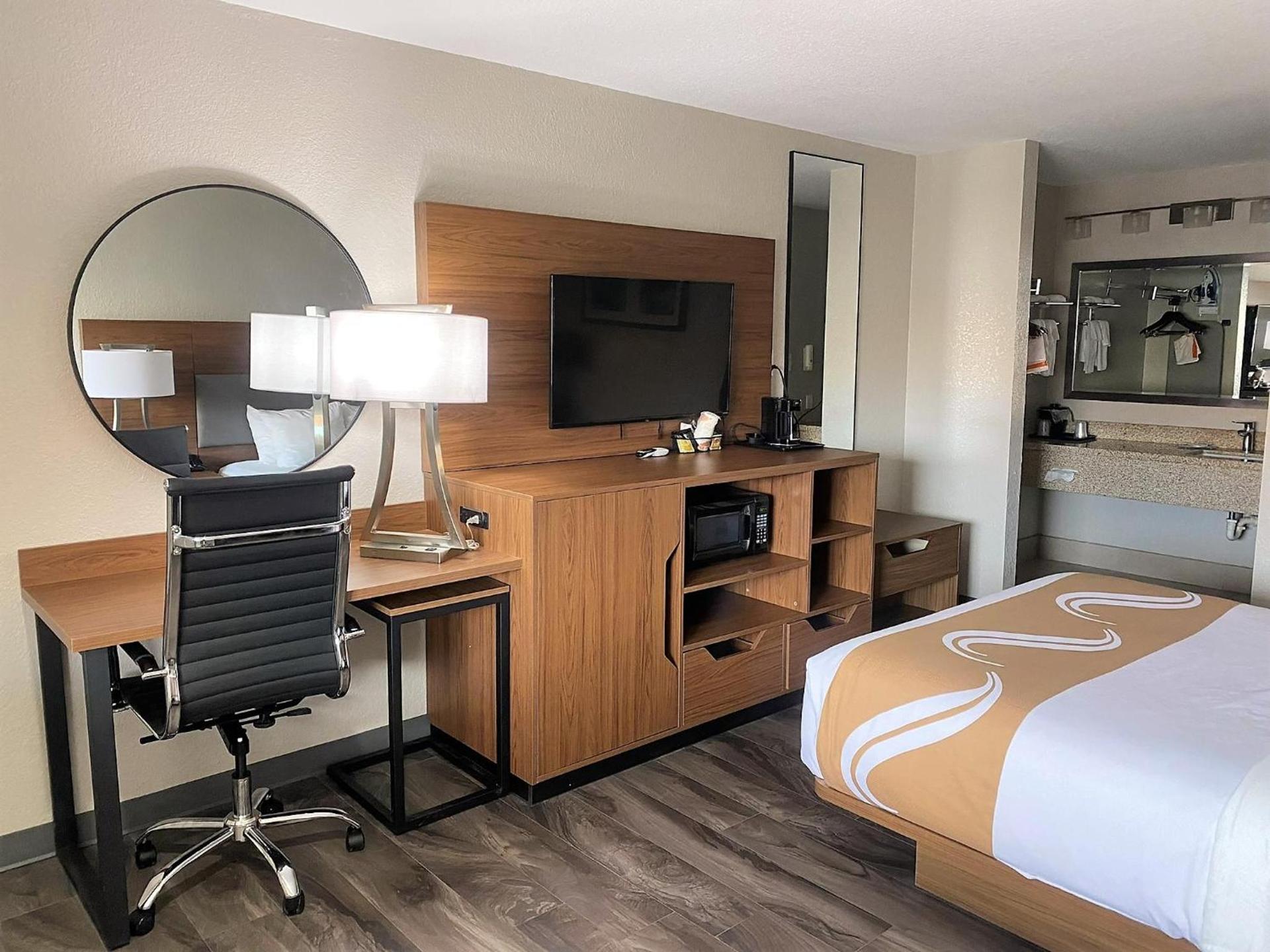 SureStay Plus by Best Western Alamogordo White Sands photo 27
