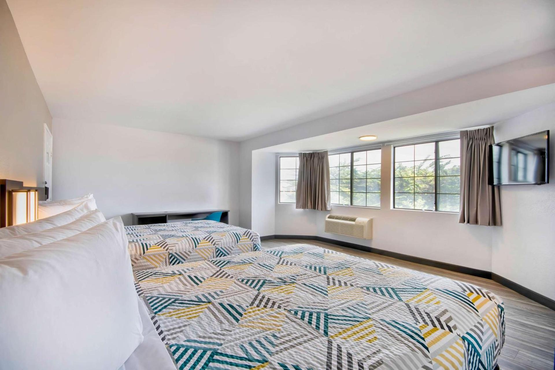 Motel 6-Marina, CA - Monterey photo 12
