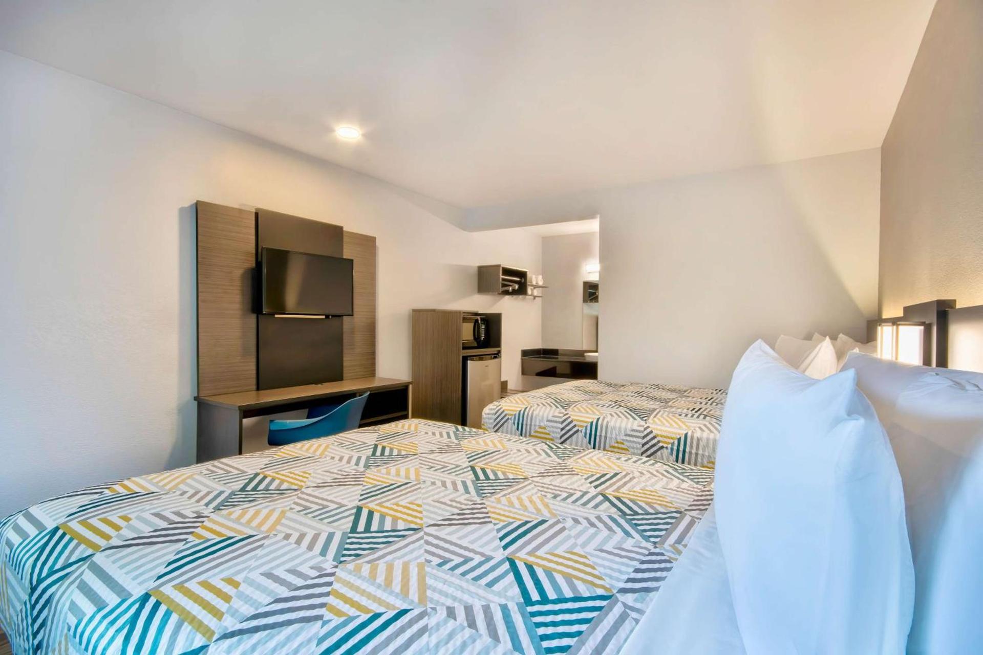 Motel 6-Marina, CA - Monterey photo 14