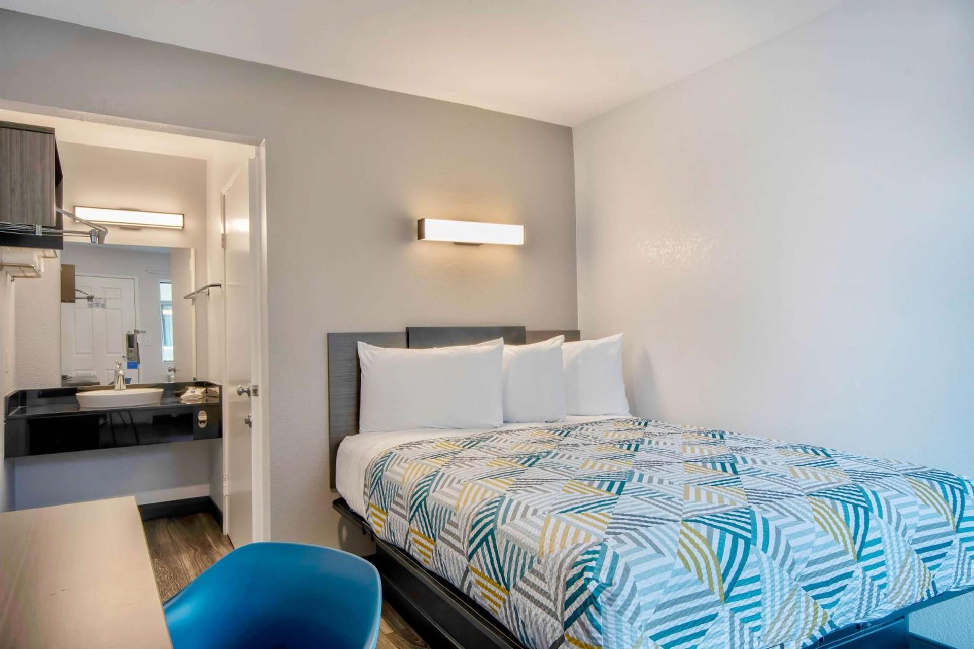 Motel 6-Marina, CA - Monterey photo 20