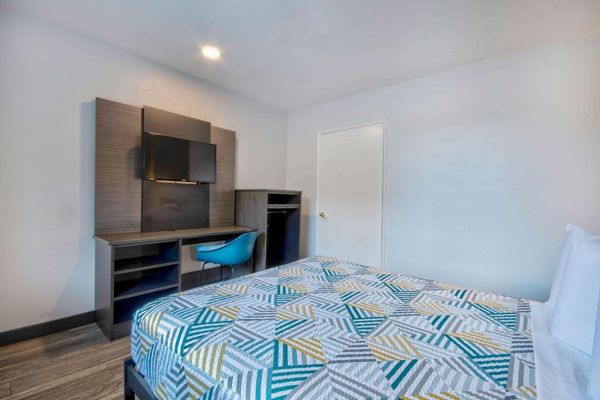 Motel 6-Marina, CA - Monterey photo 22