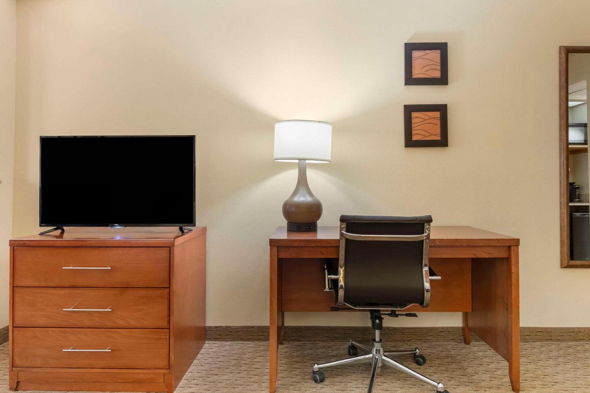 Comfort Inn & Suites Black River Falls I-94 photo 12