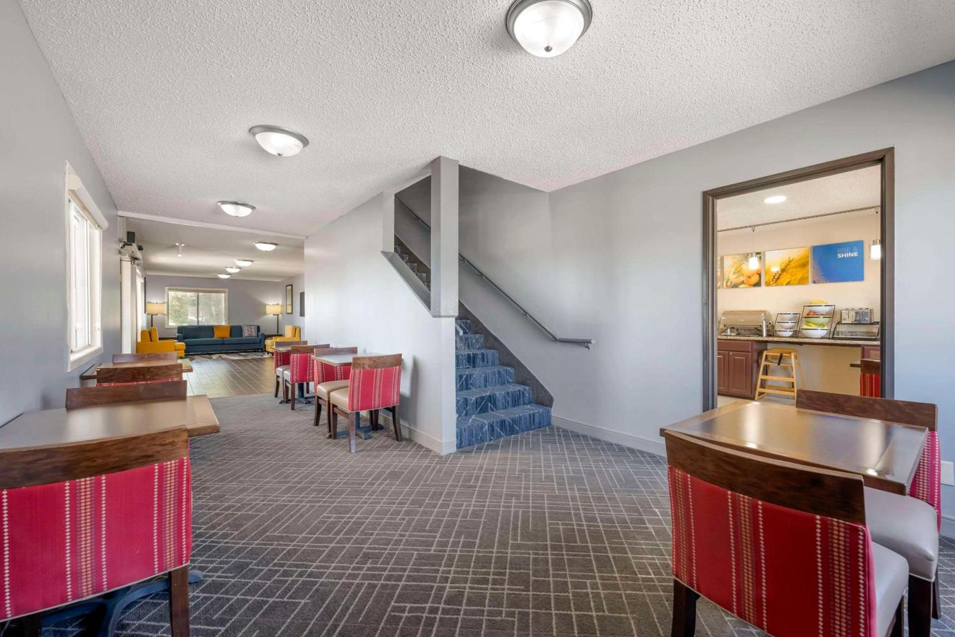 Comfort Inn Hastings photo 38