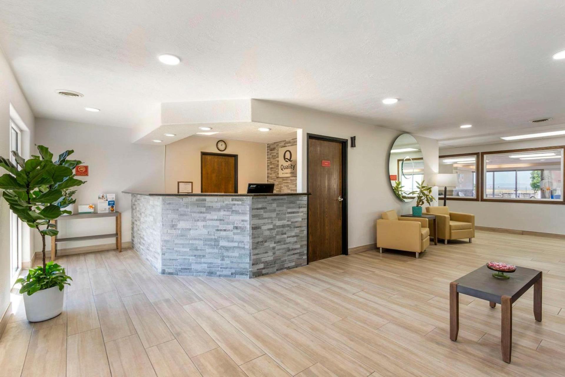 Quality Inn & Suites Fillmore I-15 photo 9