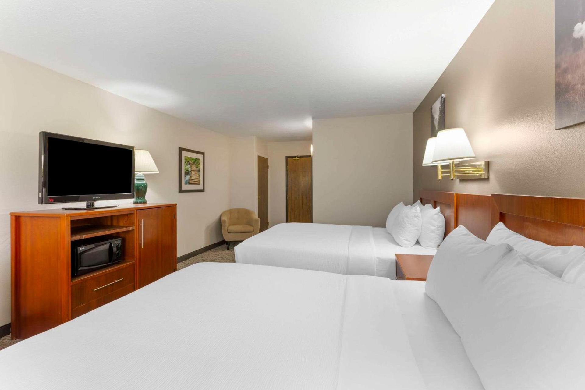 Quality Inn & Suites Fillmore I-15 photo 18