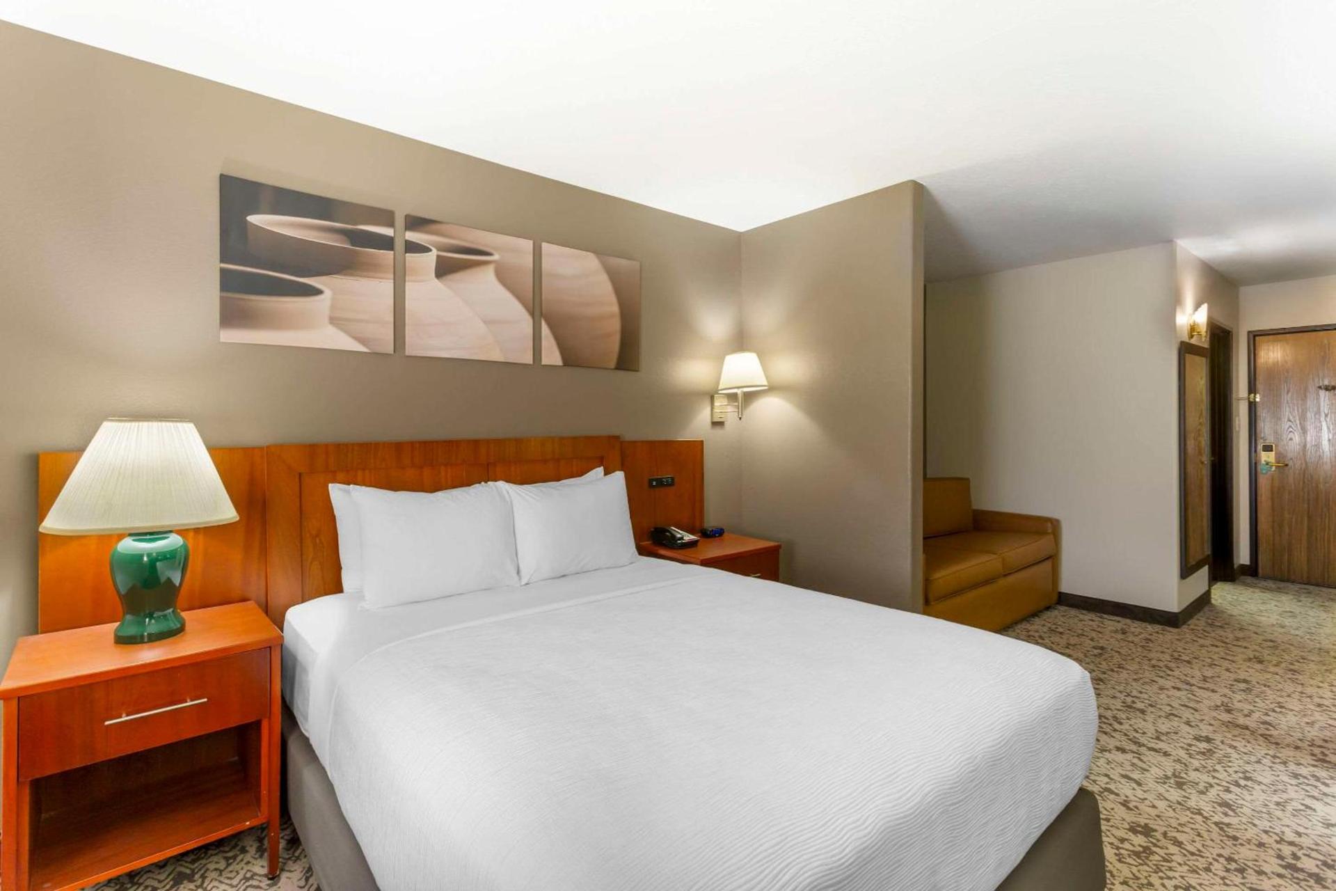 Quality Inn & Suites Fillmore I-15 photo 23